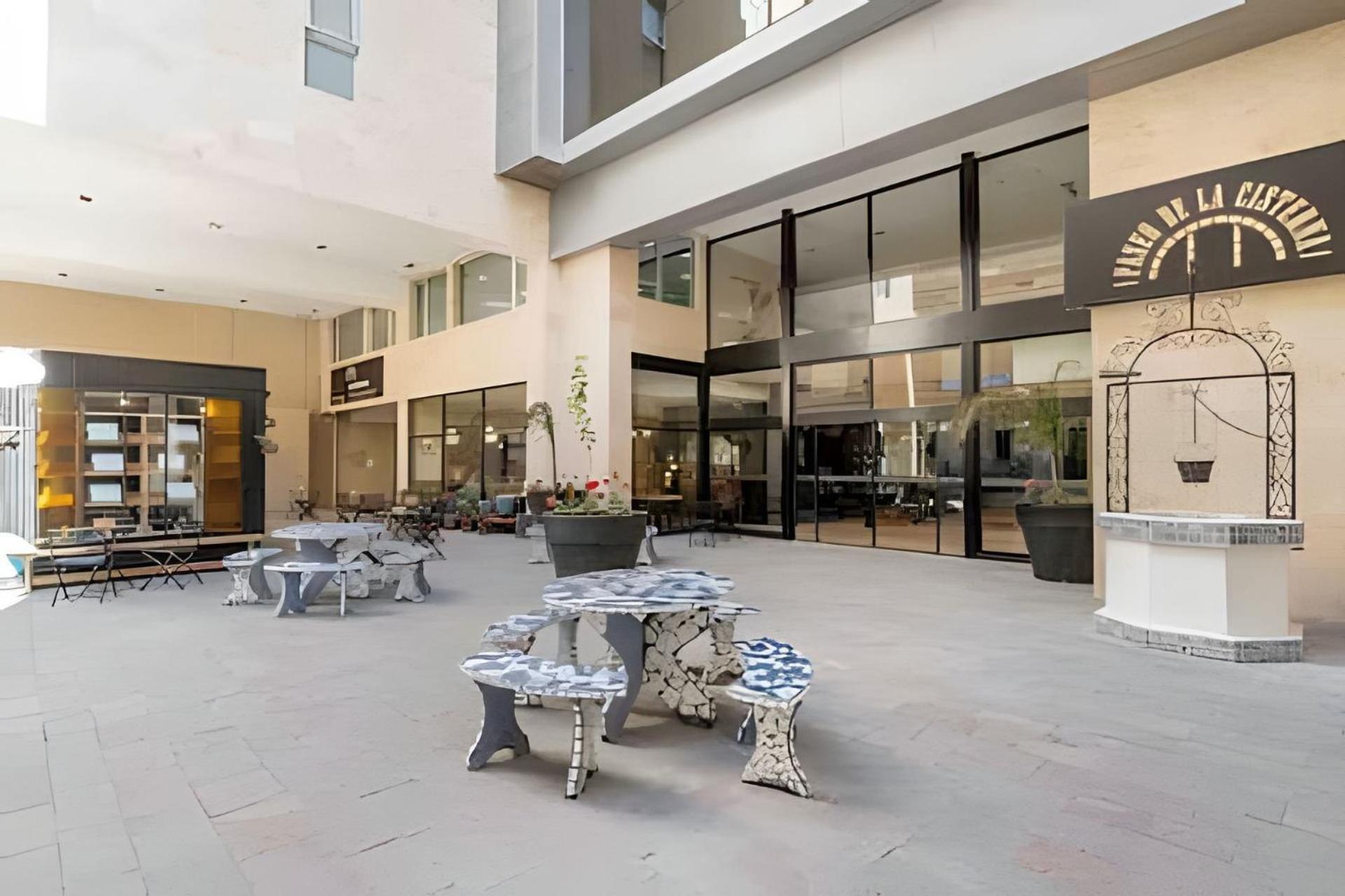 Luxury At Paseo De La Cisterna Apartamento *