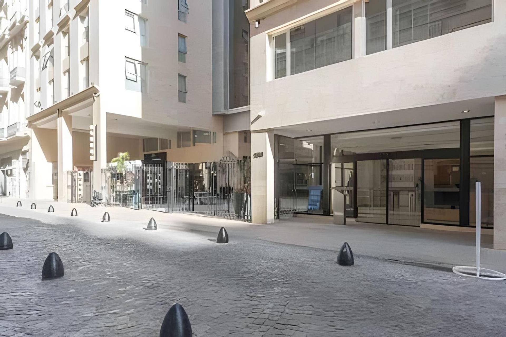 Luxury At Paseo De La Cisterna Apartamento