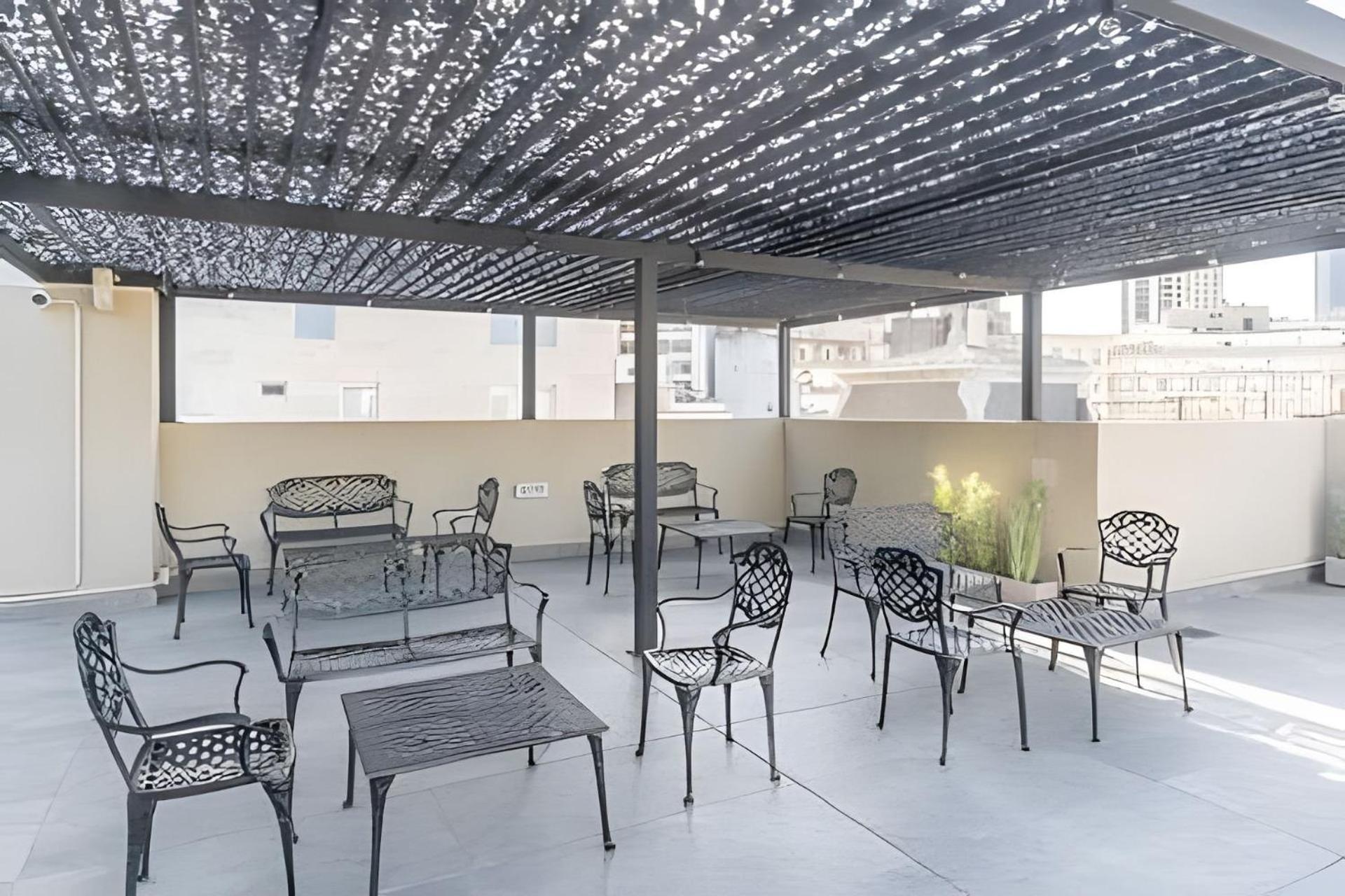 Luxury At Paseo De La Cisterna