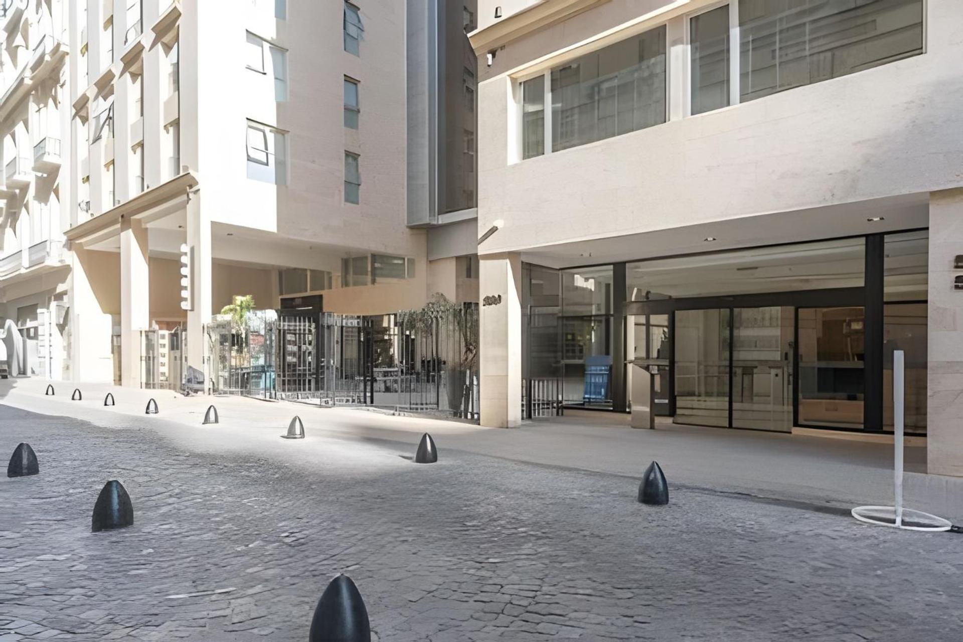 Luxury At Paseo De La Cisterna