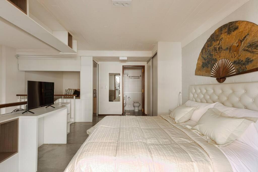 Minimalist Style Luxury Loft With Daily Maid Service *