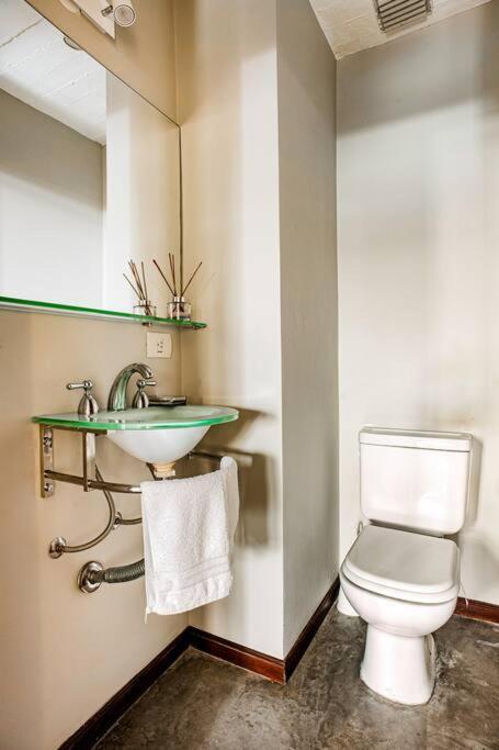 Minimalist Style Luxury Loft With Daily Maid Service Apartamento