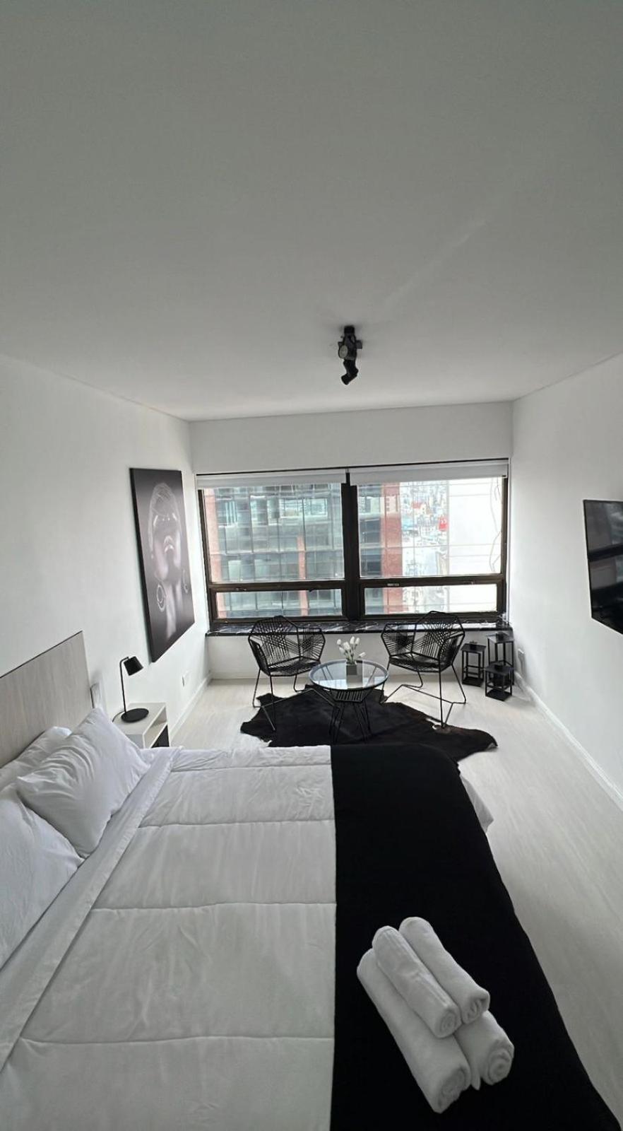 Black & White - Cerca Del Obelisco Apartamento Ciudad Autónoma de Buenos Aires