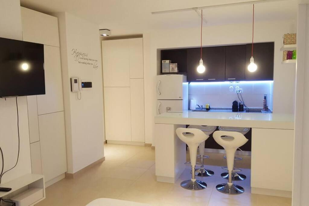 Apartamento En Facultad De Medicina Viamonte Y Junin *