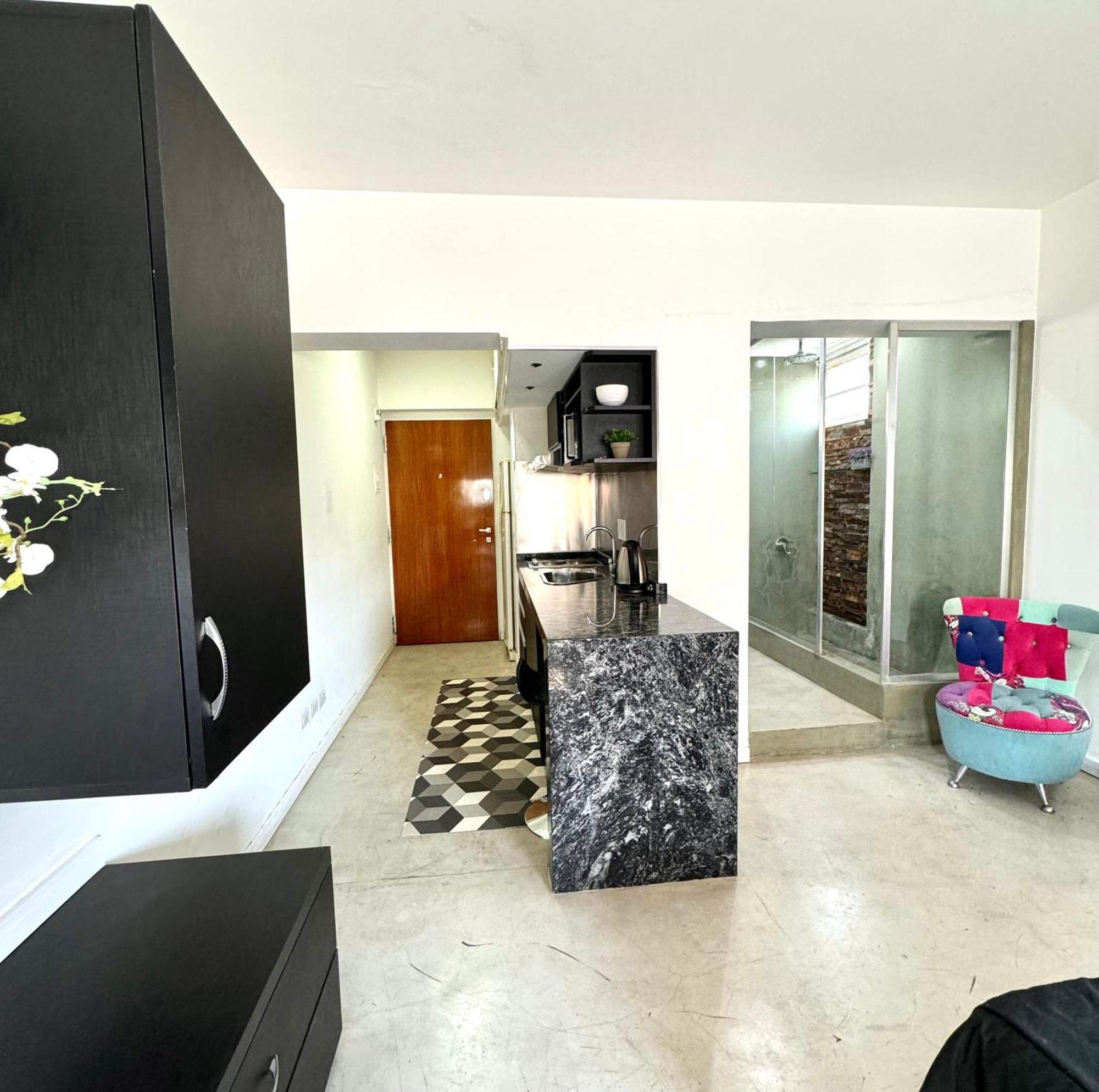 Ideal - Apartamento *