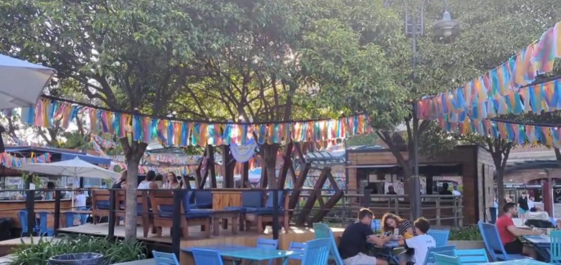 V. Palermotango, Departamento A Estrenar, Luminoso