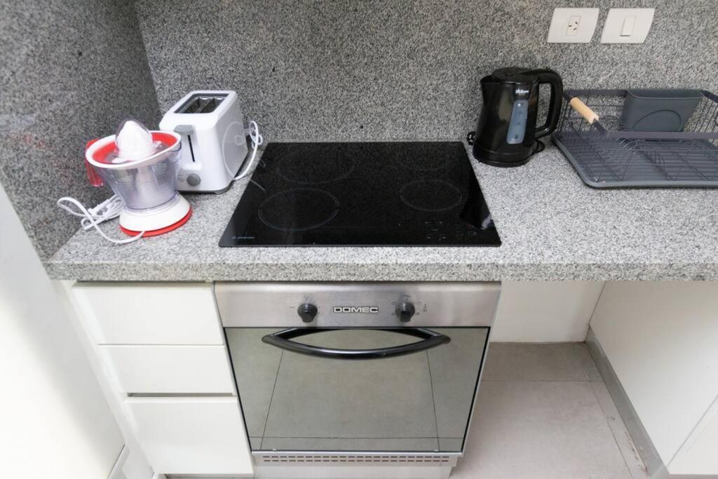 Apartment Luxury Tower With Pool & Gym Sleeps 4 *