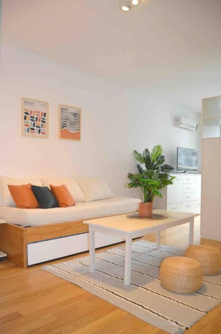 Warm, Quiet & Inviting Retreat - Steps From Palermo Apartamento