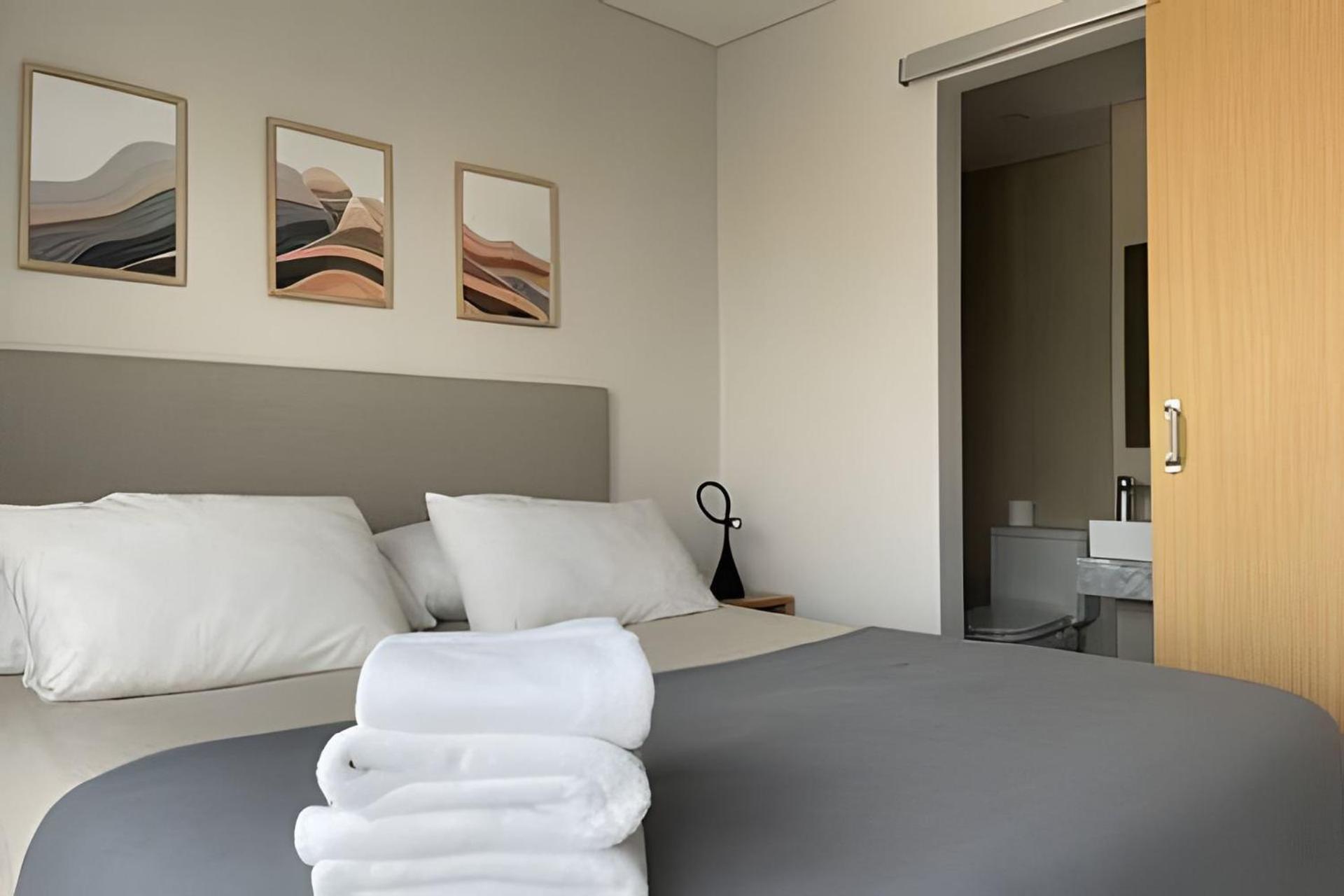 Enjoy Vallanhost @ Matienzo Lot - 112 *
