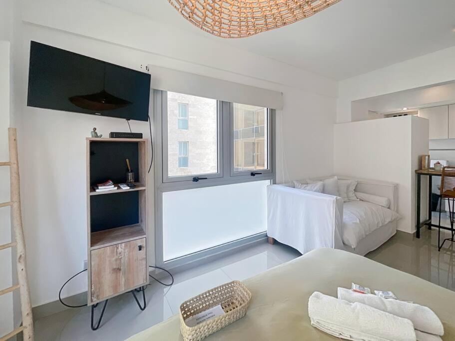 Apartamento Ayres Alquileres- Estudio En San Telmo- Paseo De La Cisterna- Uf 335