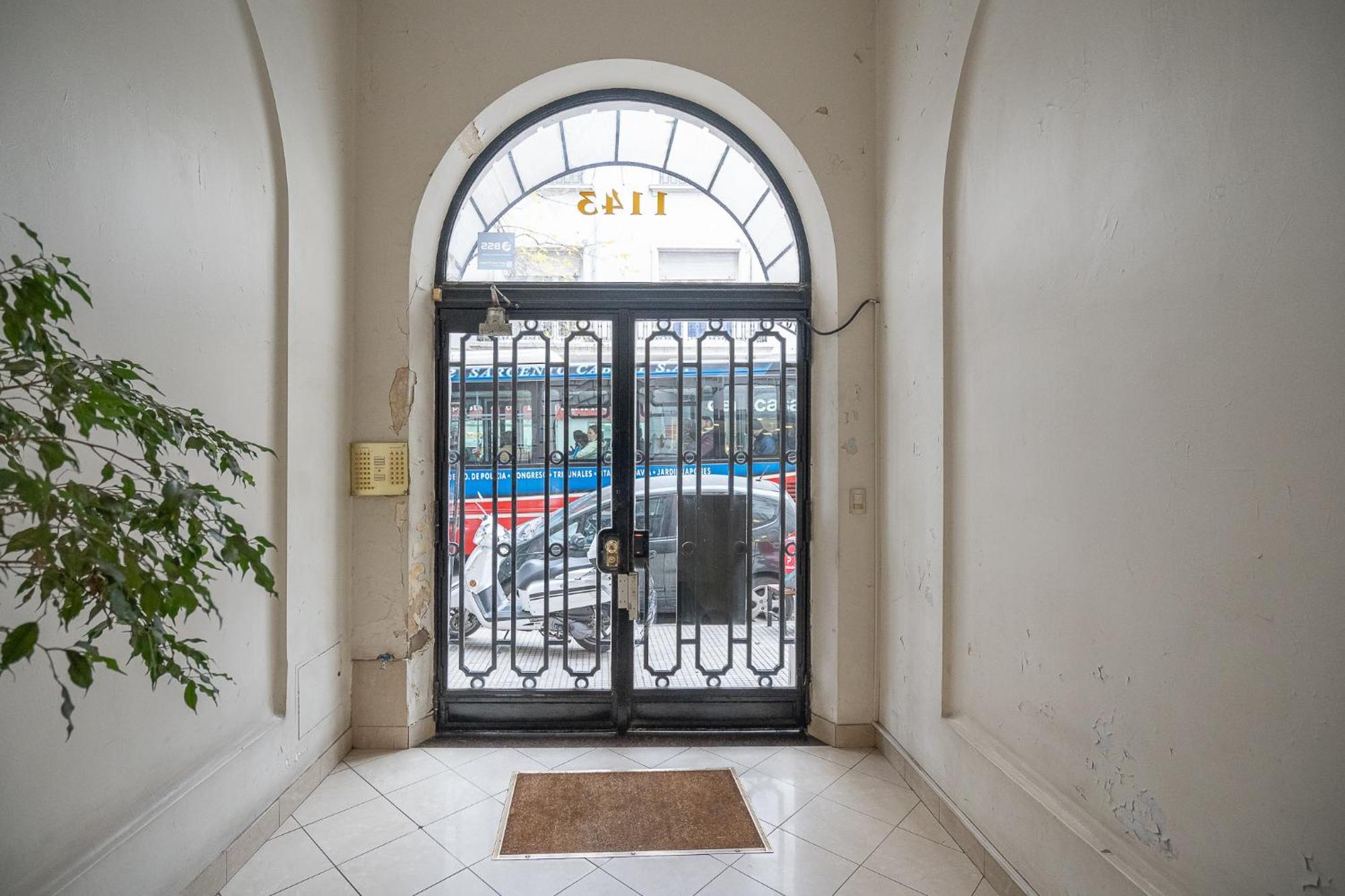 Departamento Centrico Y Remodelado En Recoleta - Teatro Colon * Ciudad Autónoma de Buenos Aires