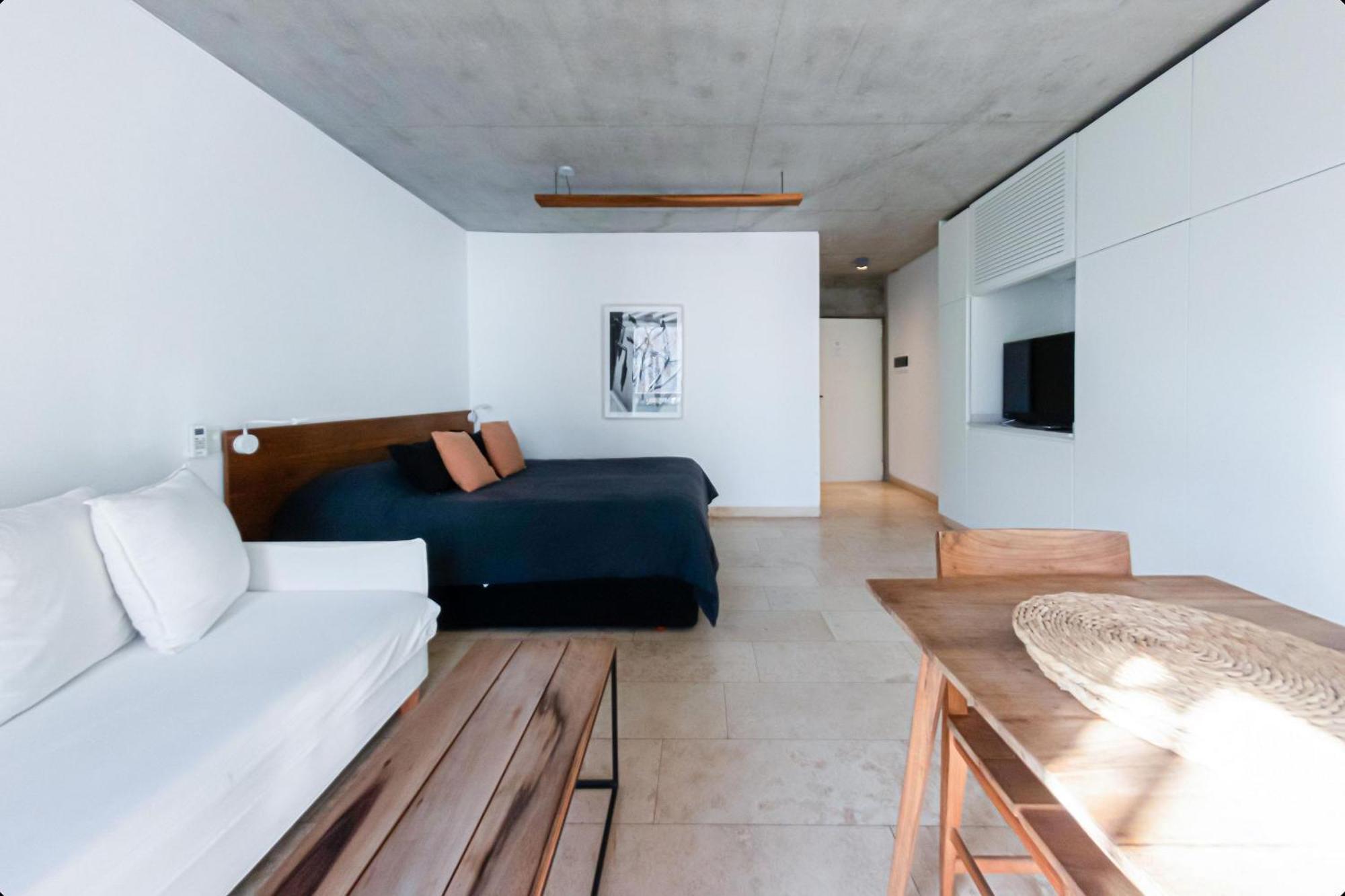 Enjoy Vallanhost @ Bonpland 31 * Buenos Aires