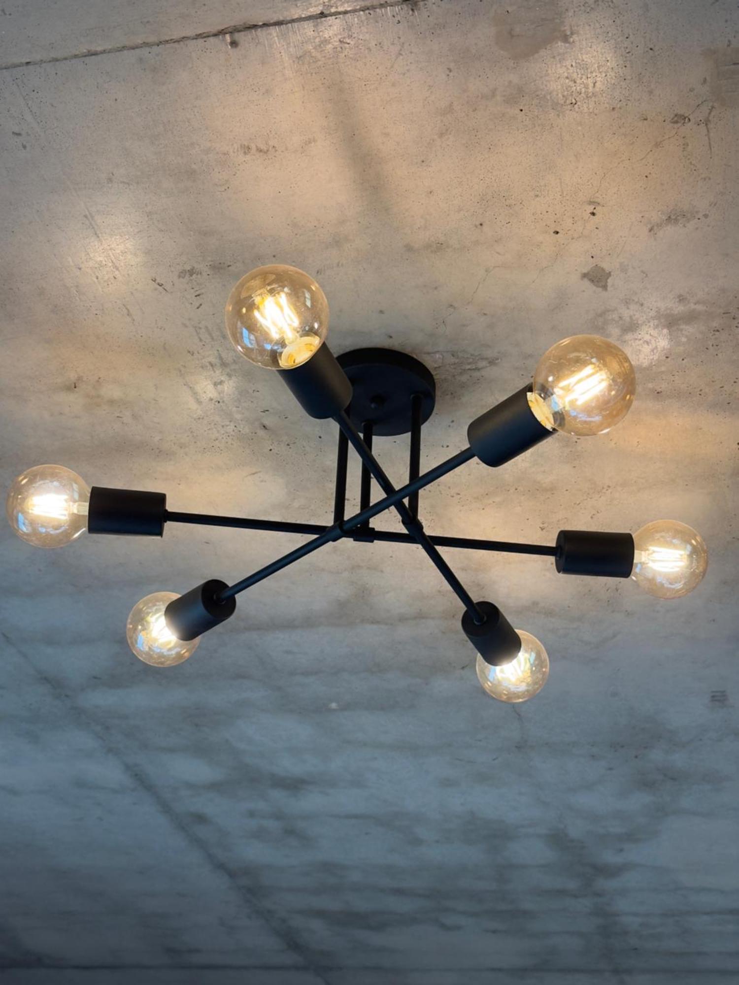 Modern Luxury - Industrial Design & Comfy Year