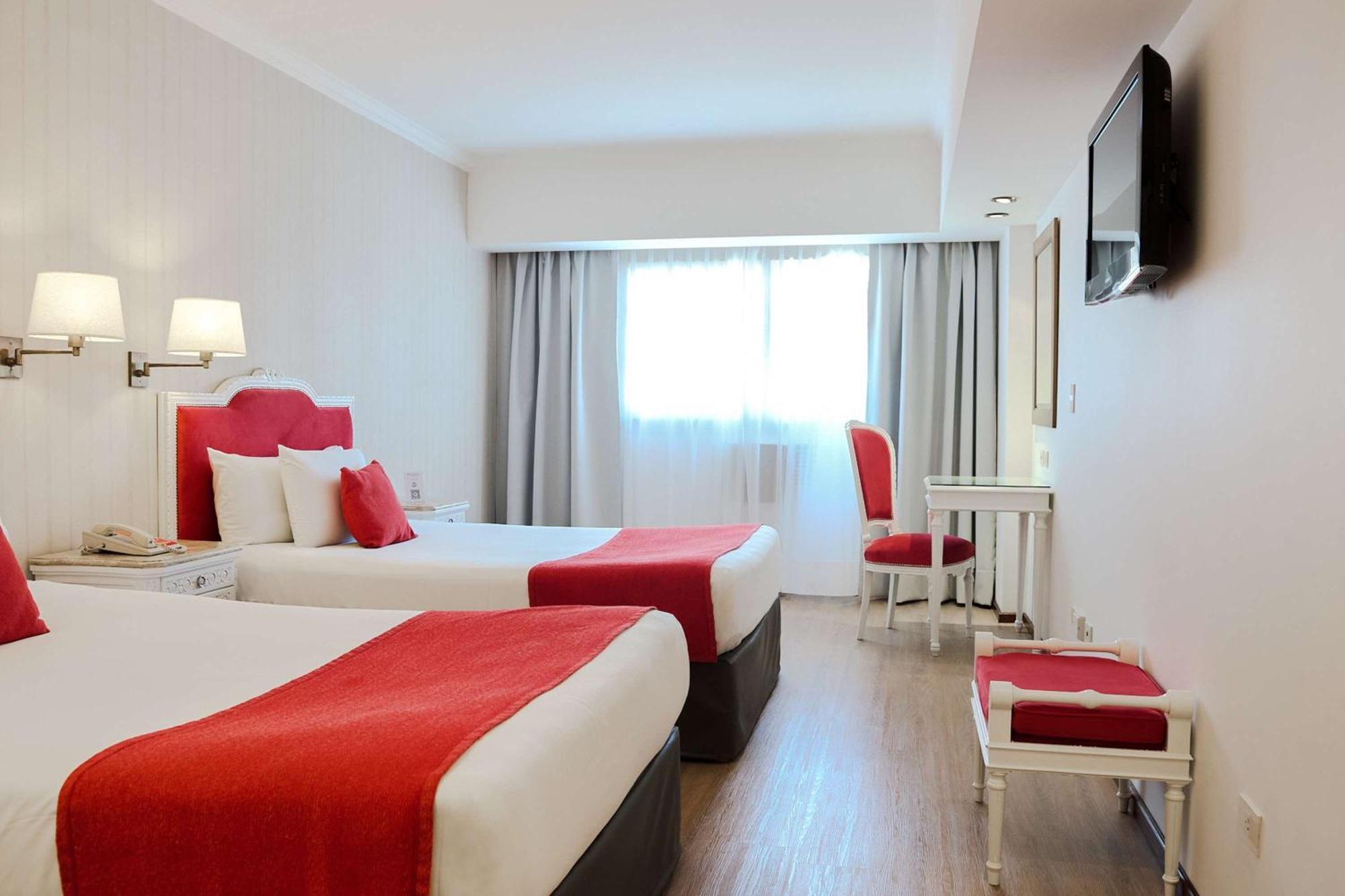 Acomodação com café da manhã  Ramada By Wyndham Centro