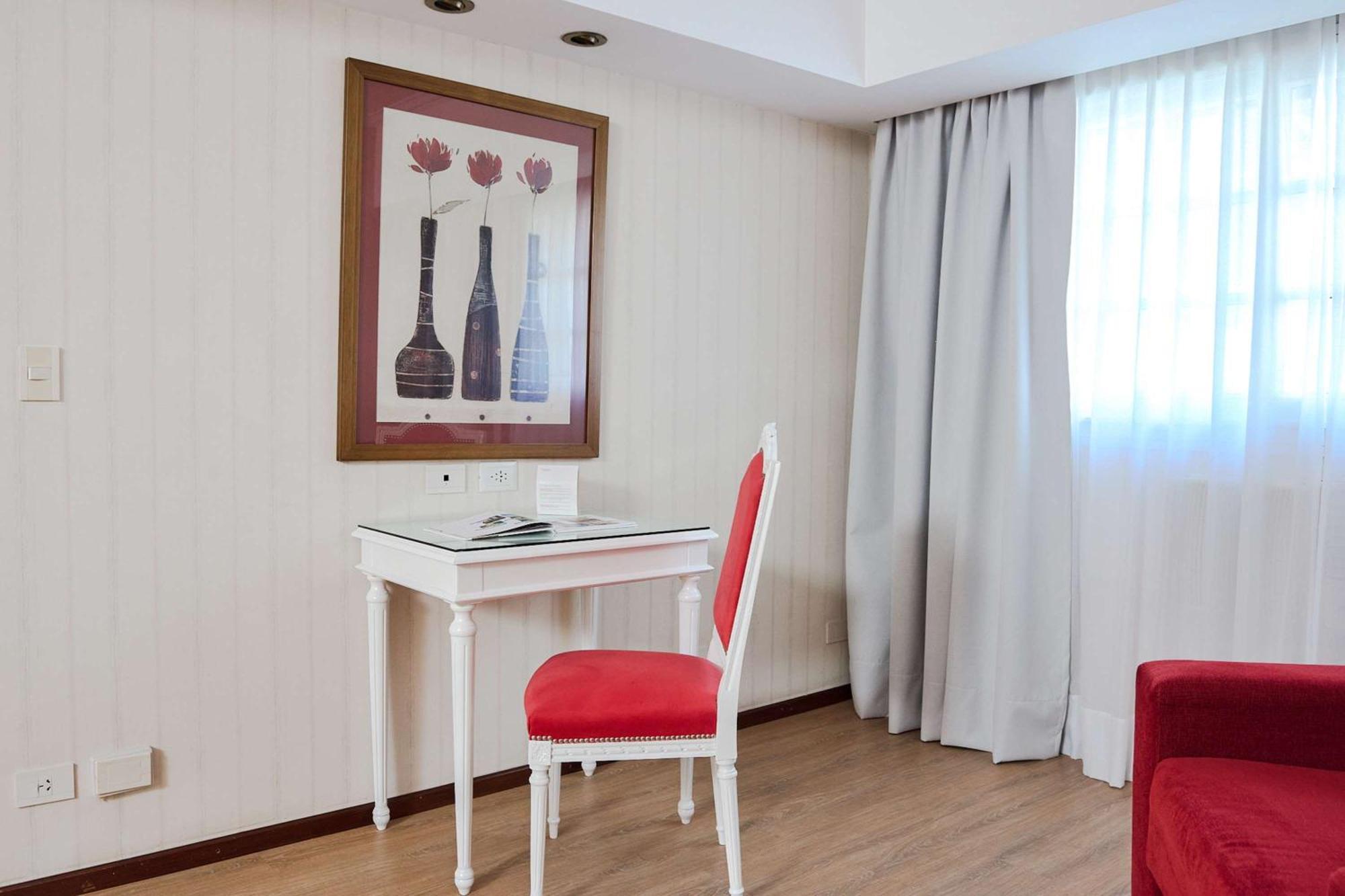 Ramada By Wyndham Centro Acomodação com café da manhã  4*