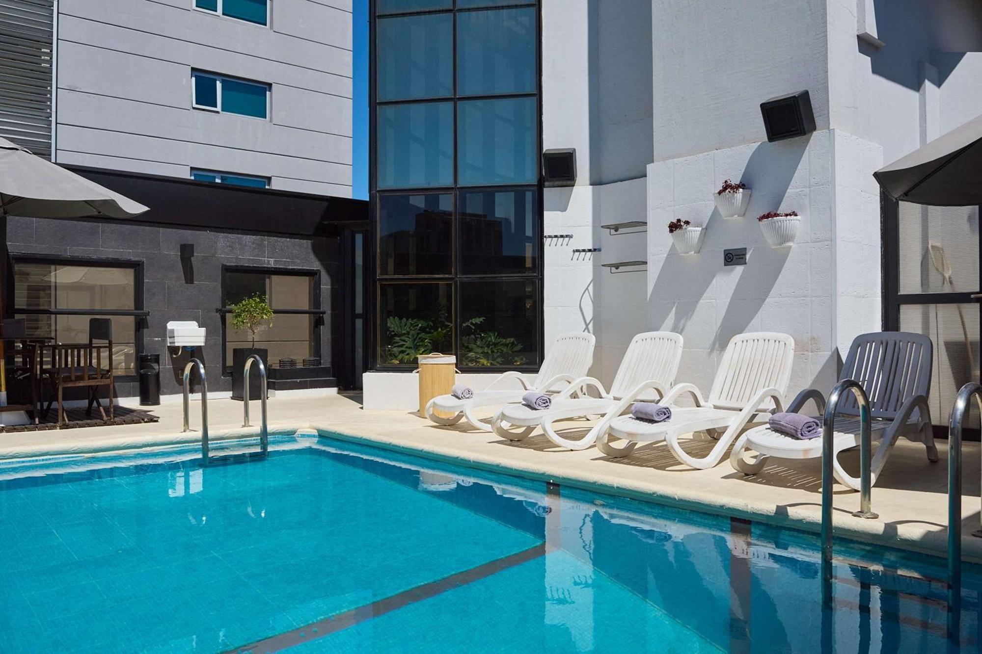 Ramada By Wyndham Centro Acomodação com café da manhã  Buenos Aires