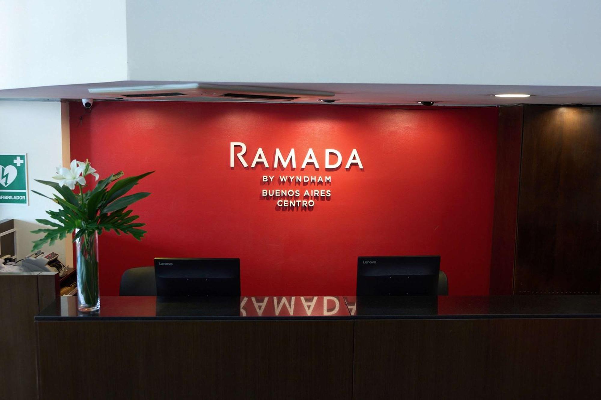 Acomodação com café da manhã  Ramada By Wyndham Centro