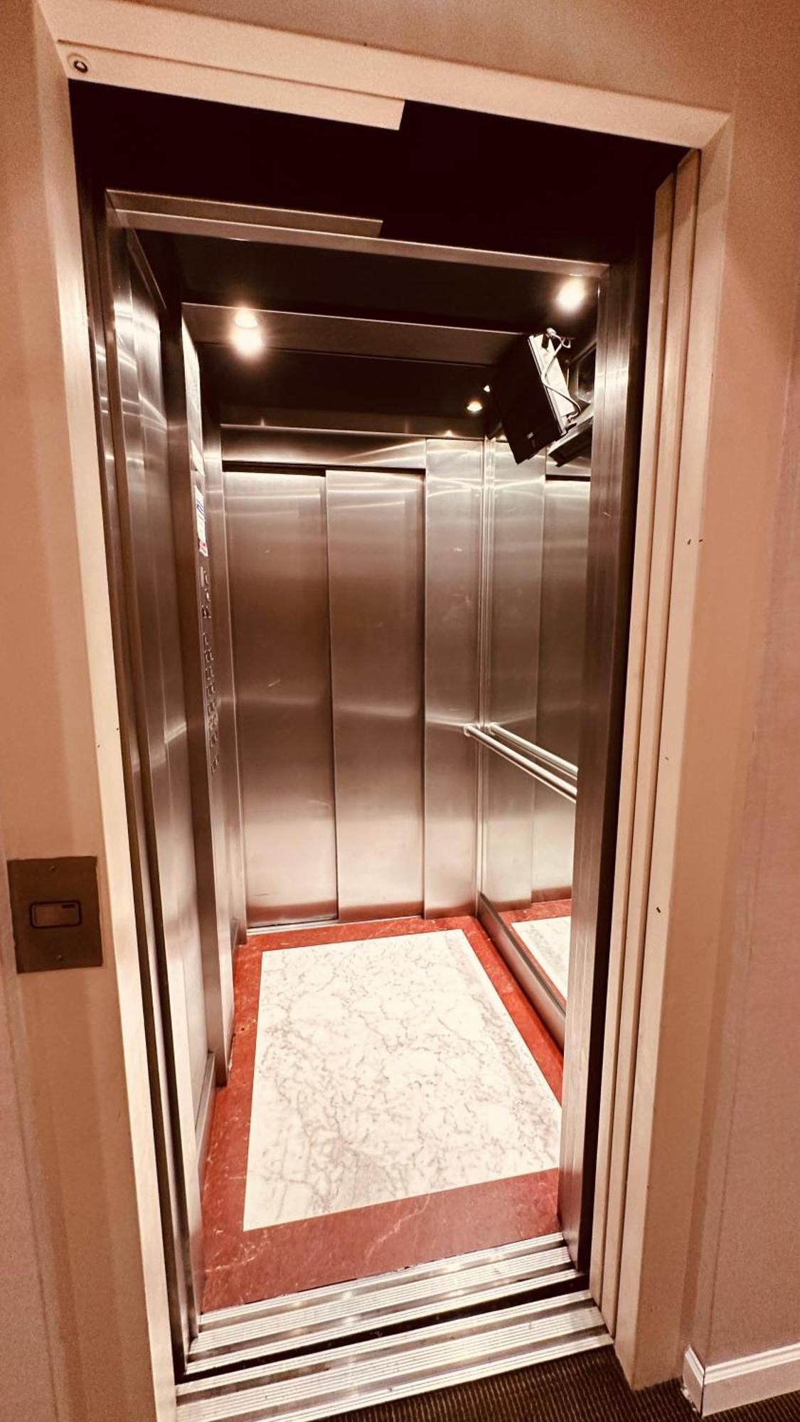 Apartamento Departamento Premium En Torre De Lujo En La Mejor Zona De Palermo Sobre Calle Beruti *