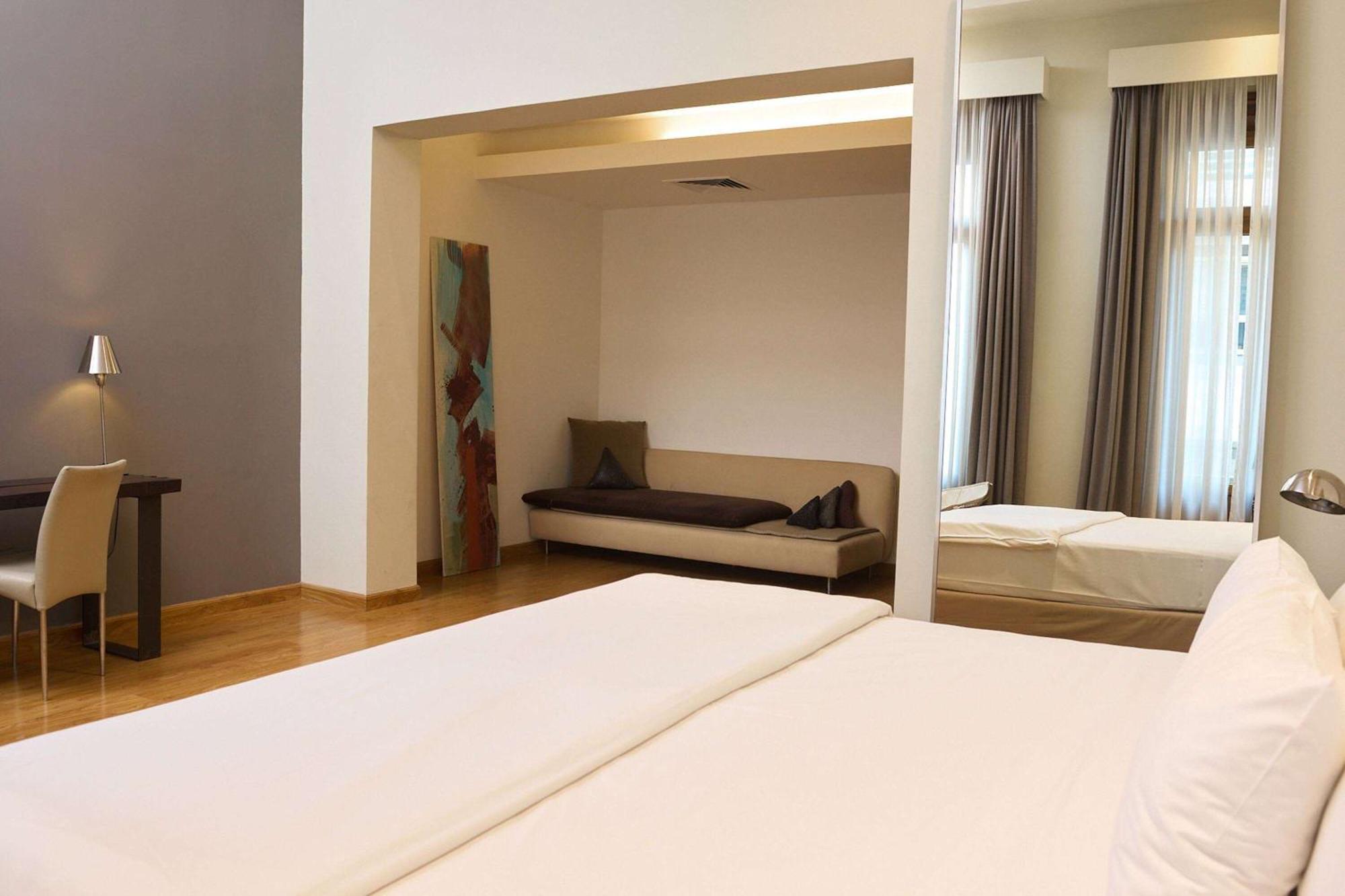 Hotel Esplendor By Wyndham Buenos Aires