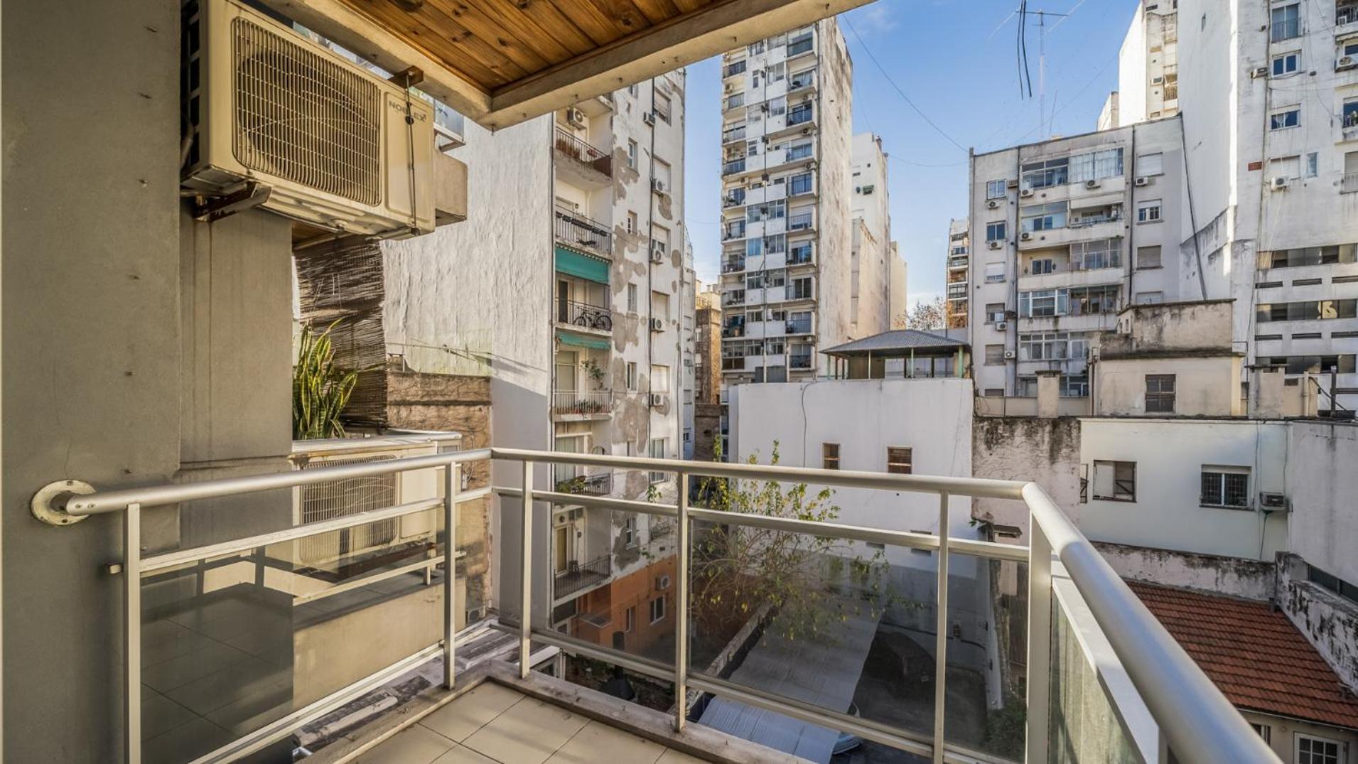 Luminoso Y Silencioso Recoleta Apartment