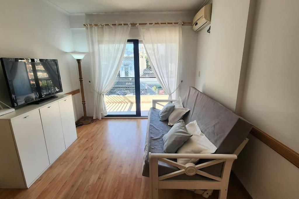 Departamento Muy Luminoso Renovado En * Ciudad Autónoma de Buenos Aires