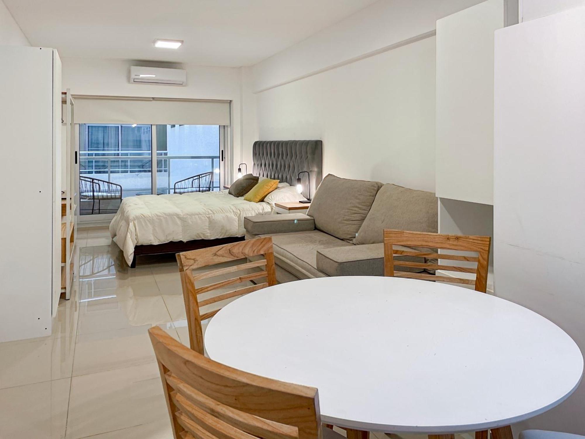 With Pool And Balcony In San Telmo Apartamento