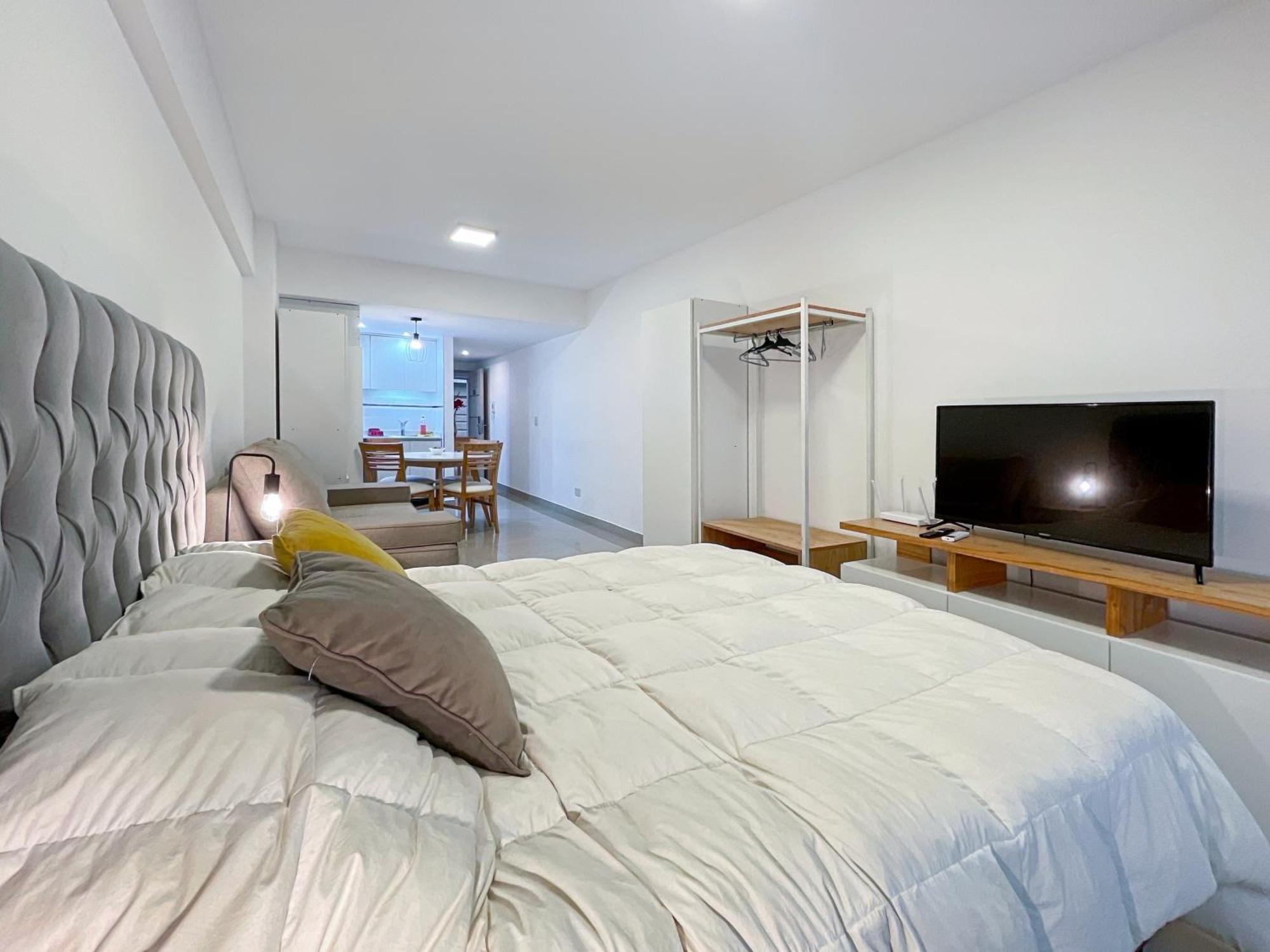 With Pool And Balcony In San Telmo Apartamento *