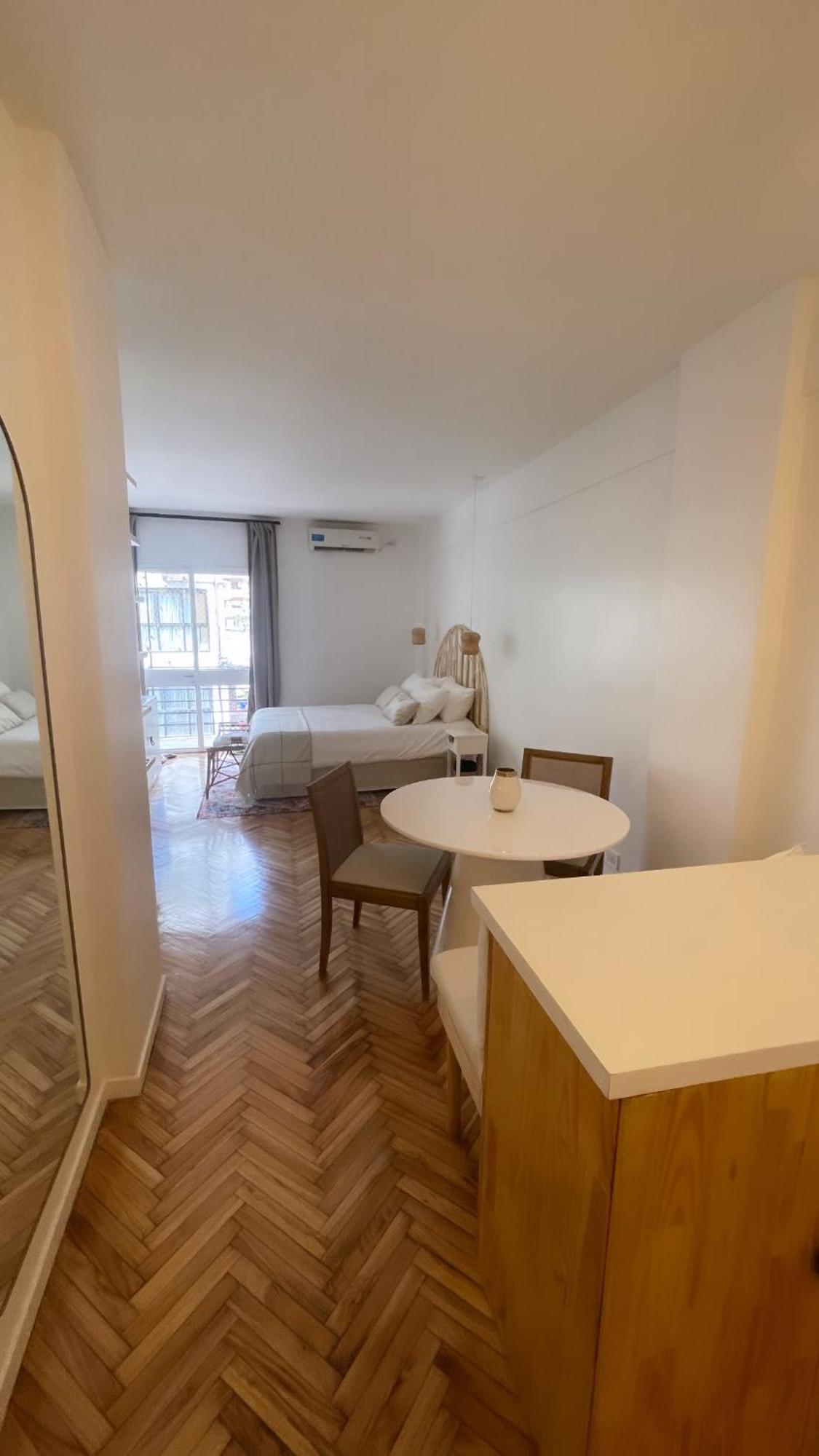 Estudio En Recoleta * Ciudad Autónoma de Buenos Aires