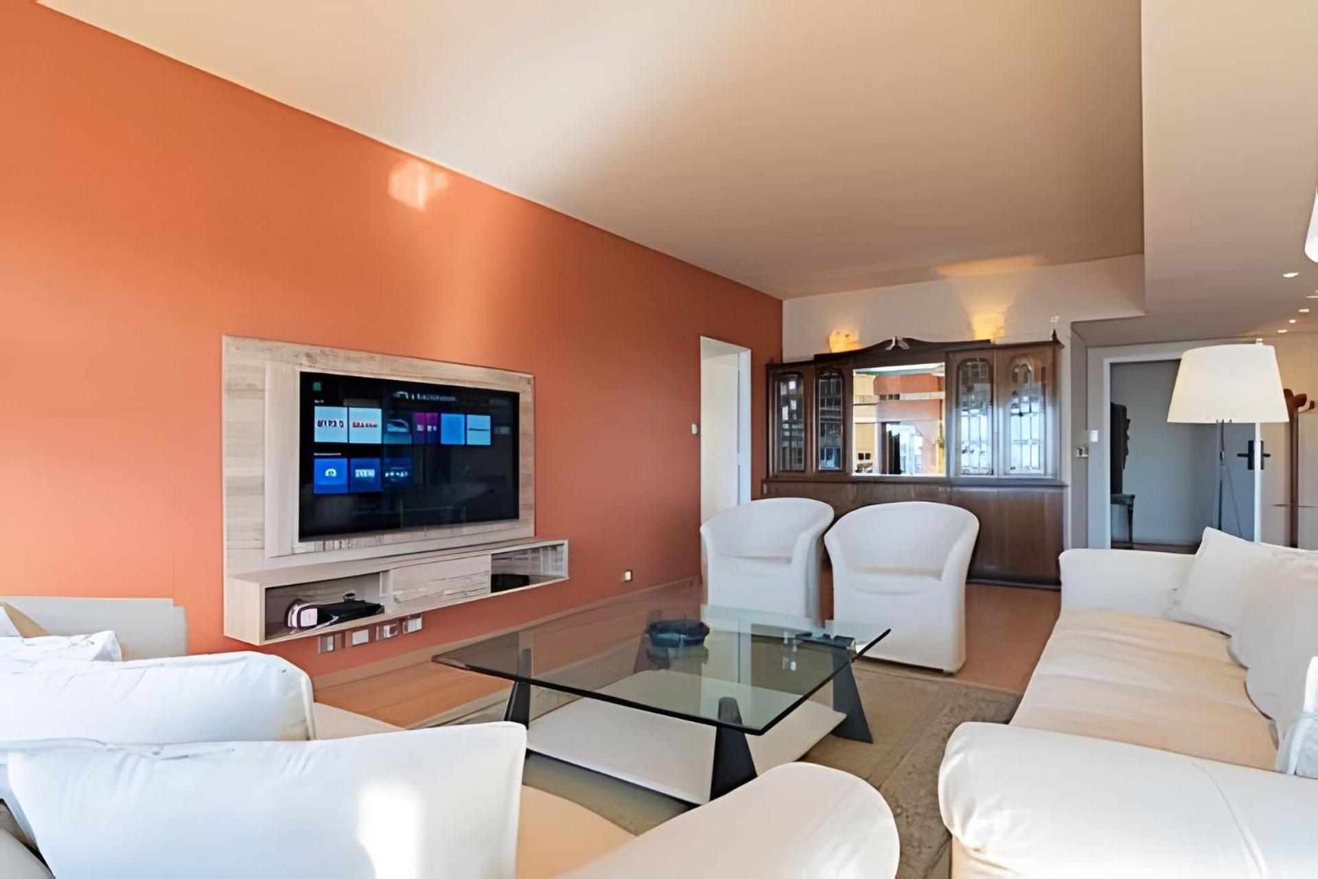Apartamento Amplio Y Centrico En Av. Libertador Ideal Familias