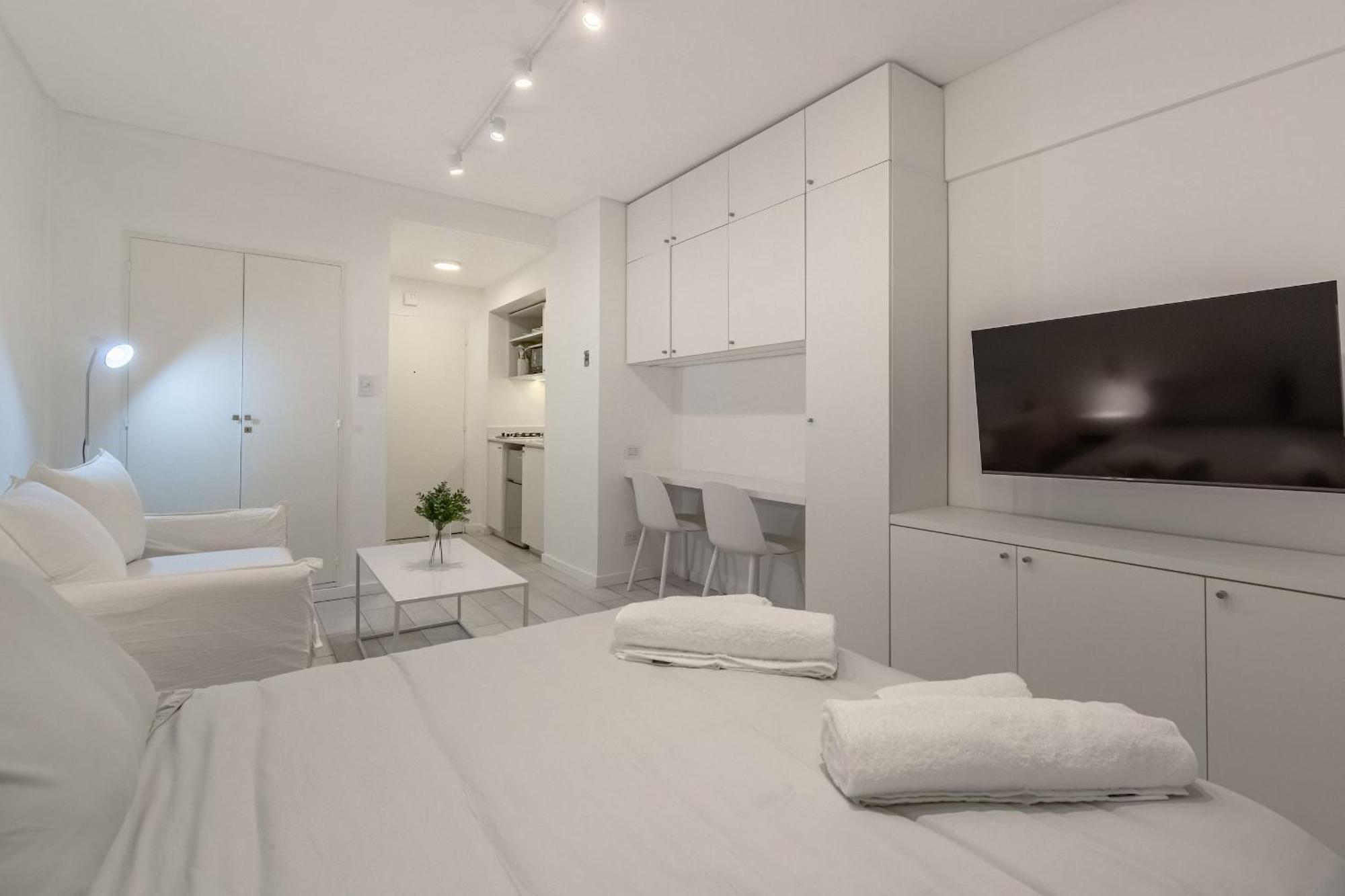 Impecable Estudio En Retiro, En Av. Libertador *