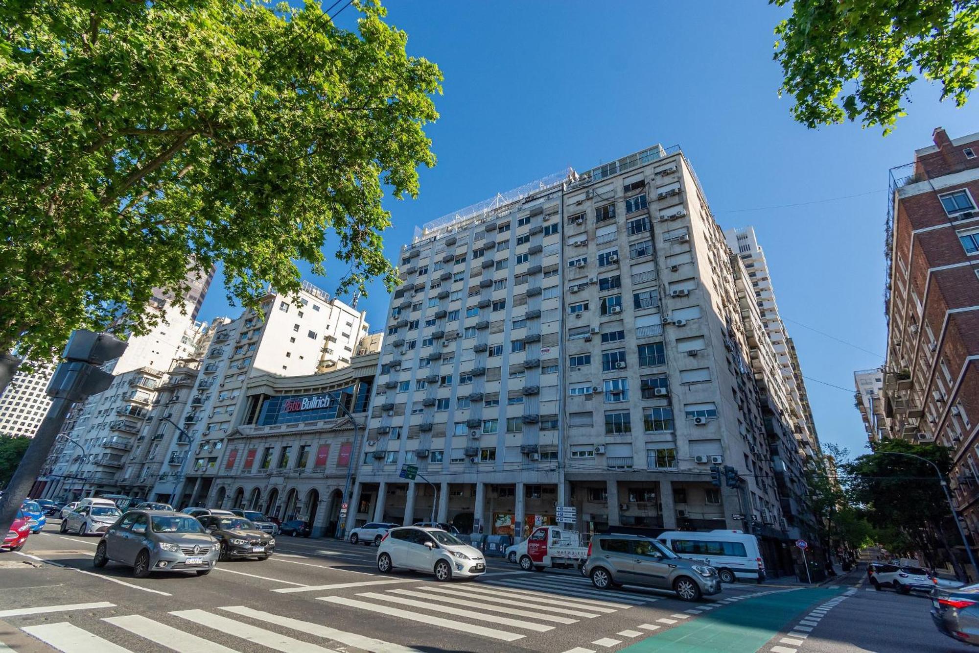 Impecable Estudio En Retiro, En Av. Libertador Apartamento *