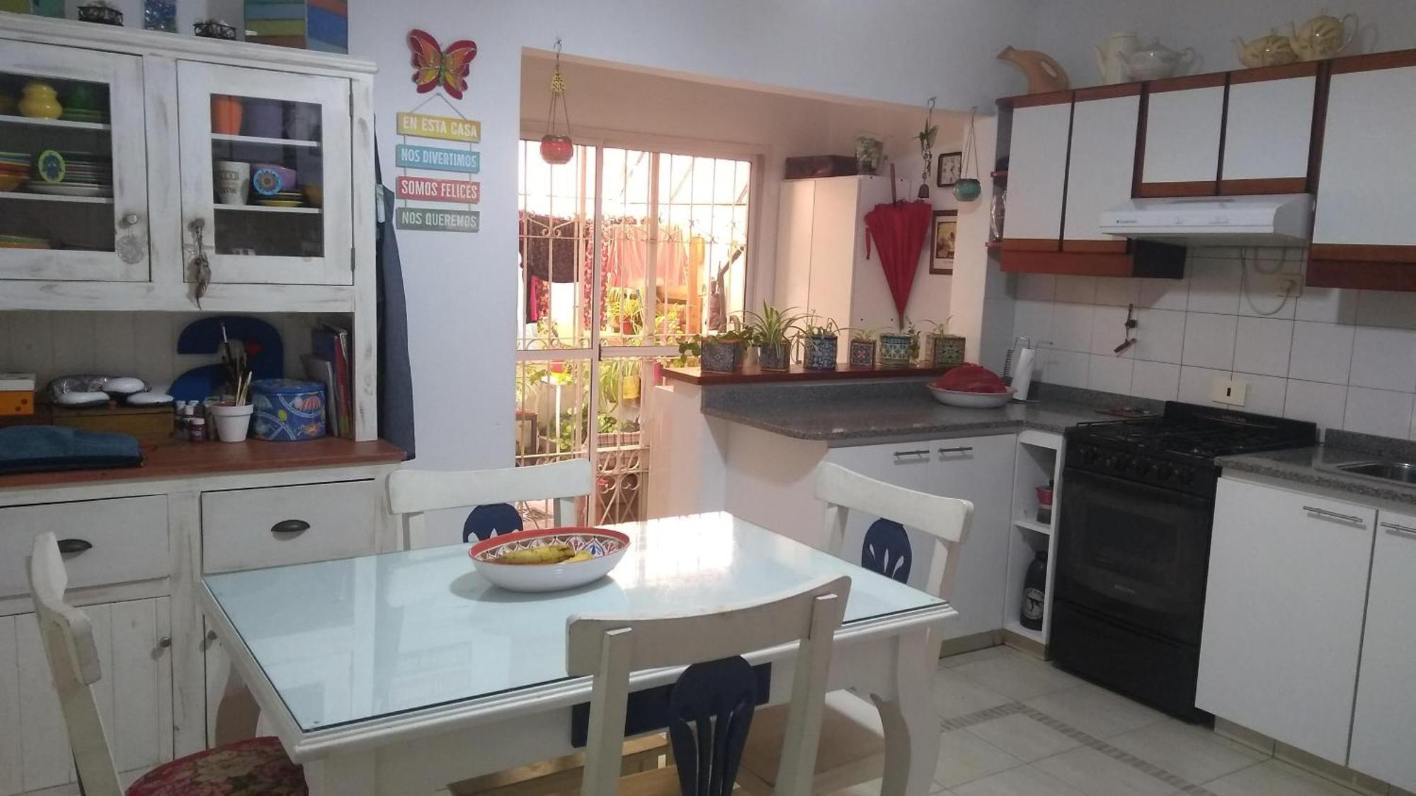 Juramento 1300 Compartido Solo Mujeres Habitación en casa particular *