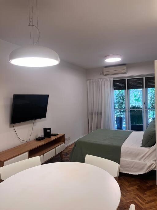 Apartamento Modern And Cozy Apt, Wifi Hv, Spacious Kitchen *