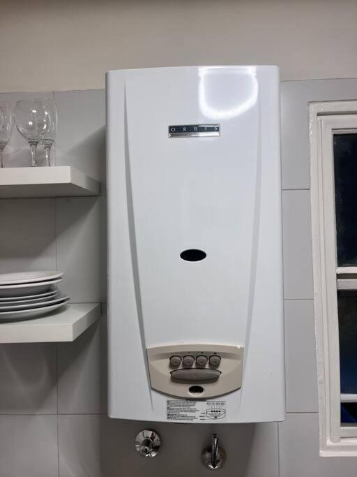 Modern And Cozy Apt, Wifi Hv, Spacious Kitchen *