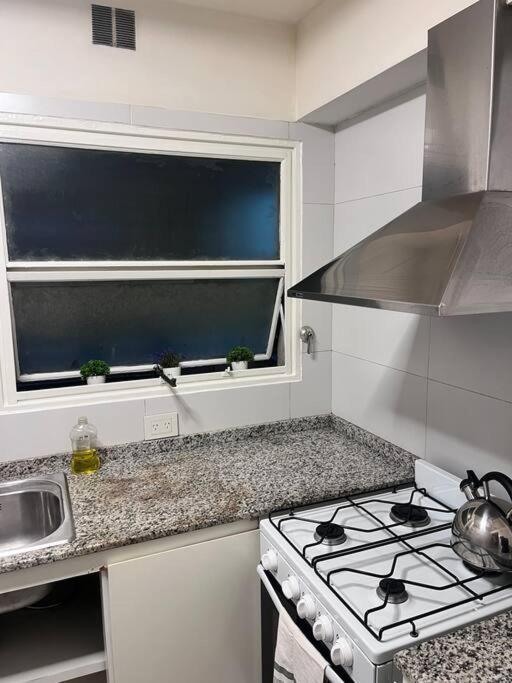 Modern And Cozy Apt, Wifi Hv, Spacious Kitchen
