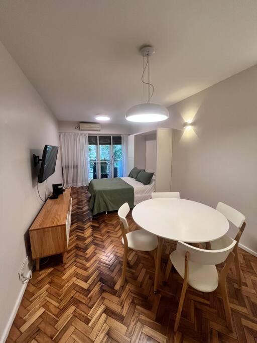 Modern And Cozy Apt, Wifi Hv, Spacious Kitchen *