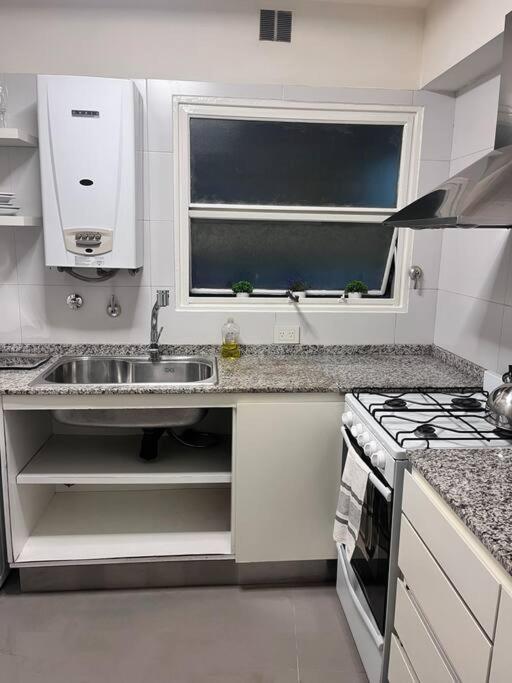 Modern And Cozy Apt, Wifi Hv, Spacious Kitchen Apartamento