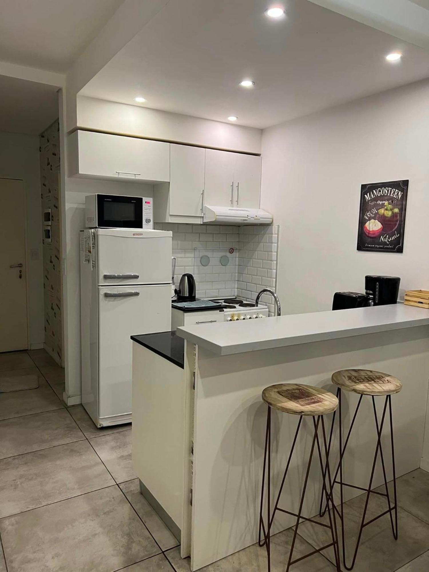 Apartamento In San Telmo En Con Dos Banos Y Balcon A La Calle *