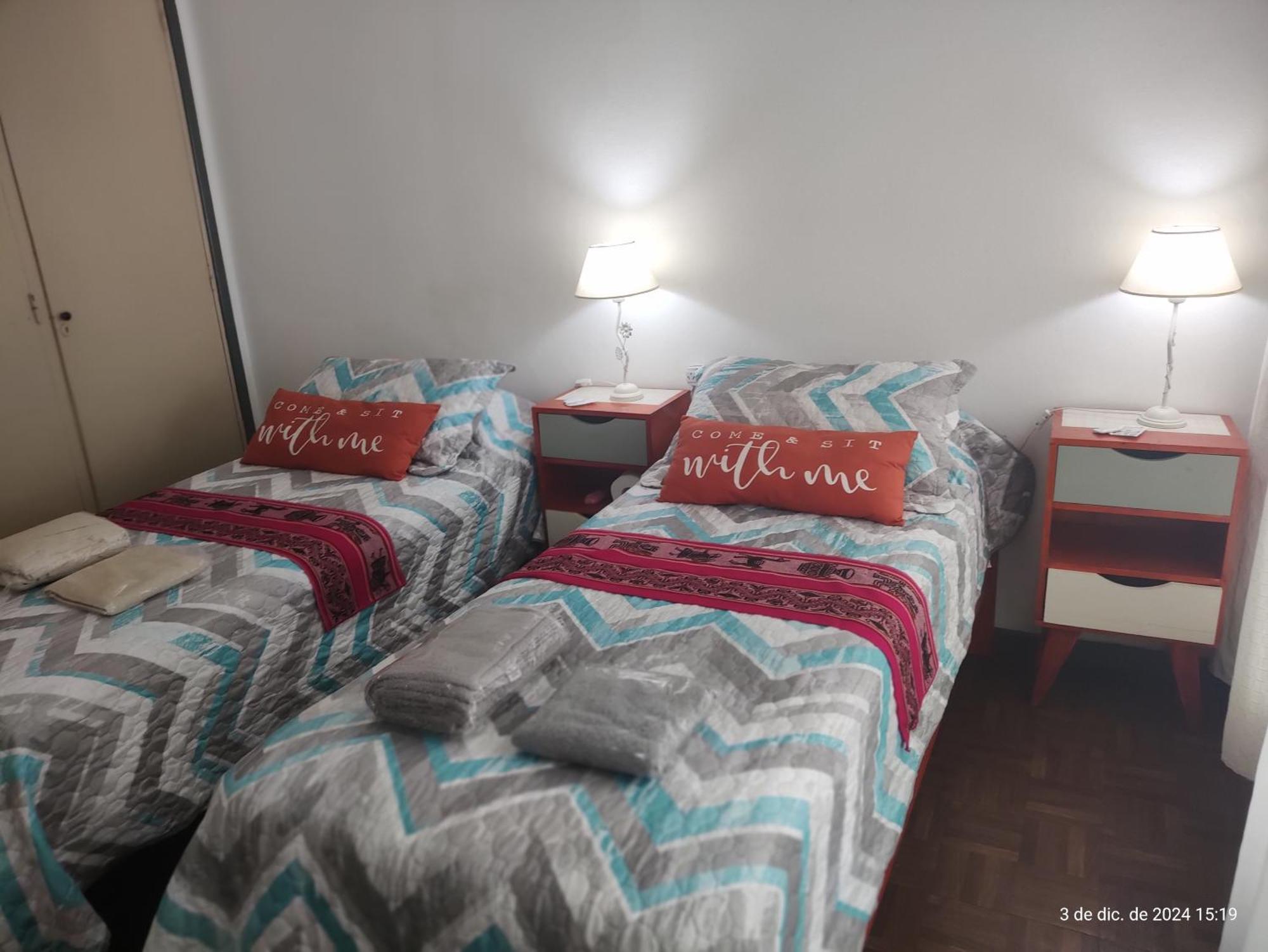 Ciudad Autonoma De Buenos Aires, , En Vivienda Familiar *