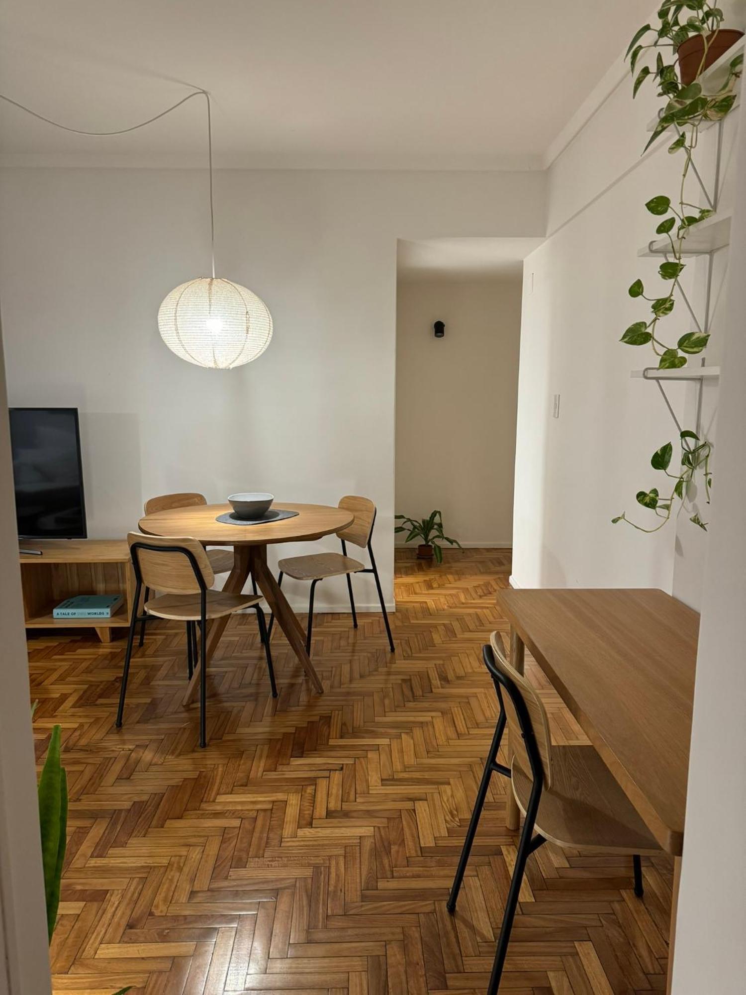 Dpto En Excelente Ubicacion, Muy Luminoso Y Comodo, A Media Cuadra Del Subte Apartamento *