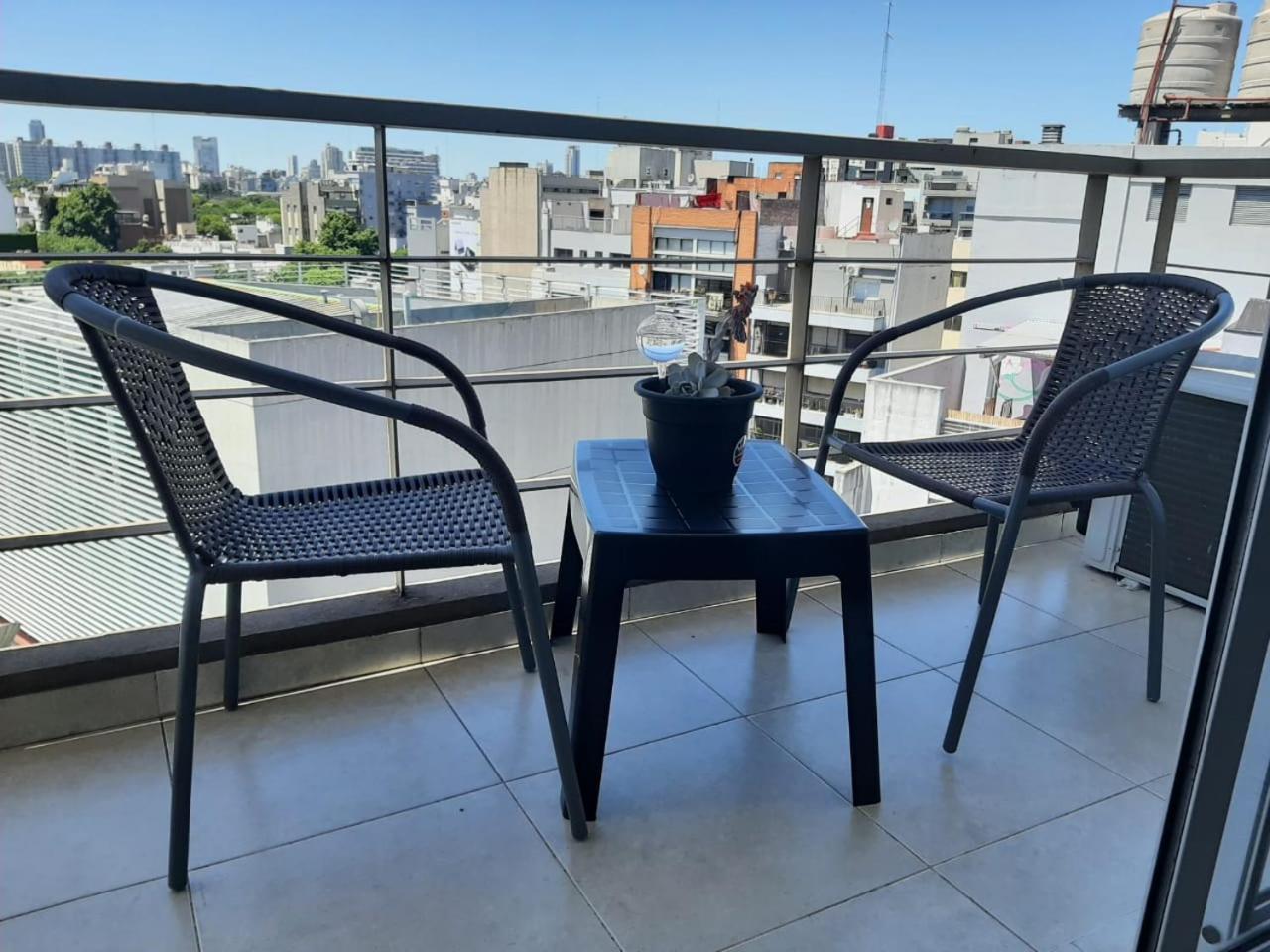 Moderno, Con Wifi 100mg, Netflix Y Balcón Con Vista Abierta Apartamento Ciudad Autónoma de Buenos Aires