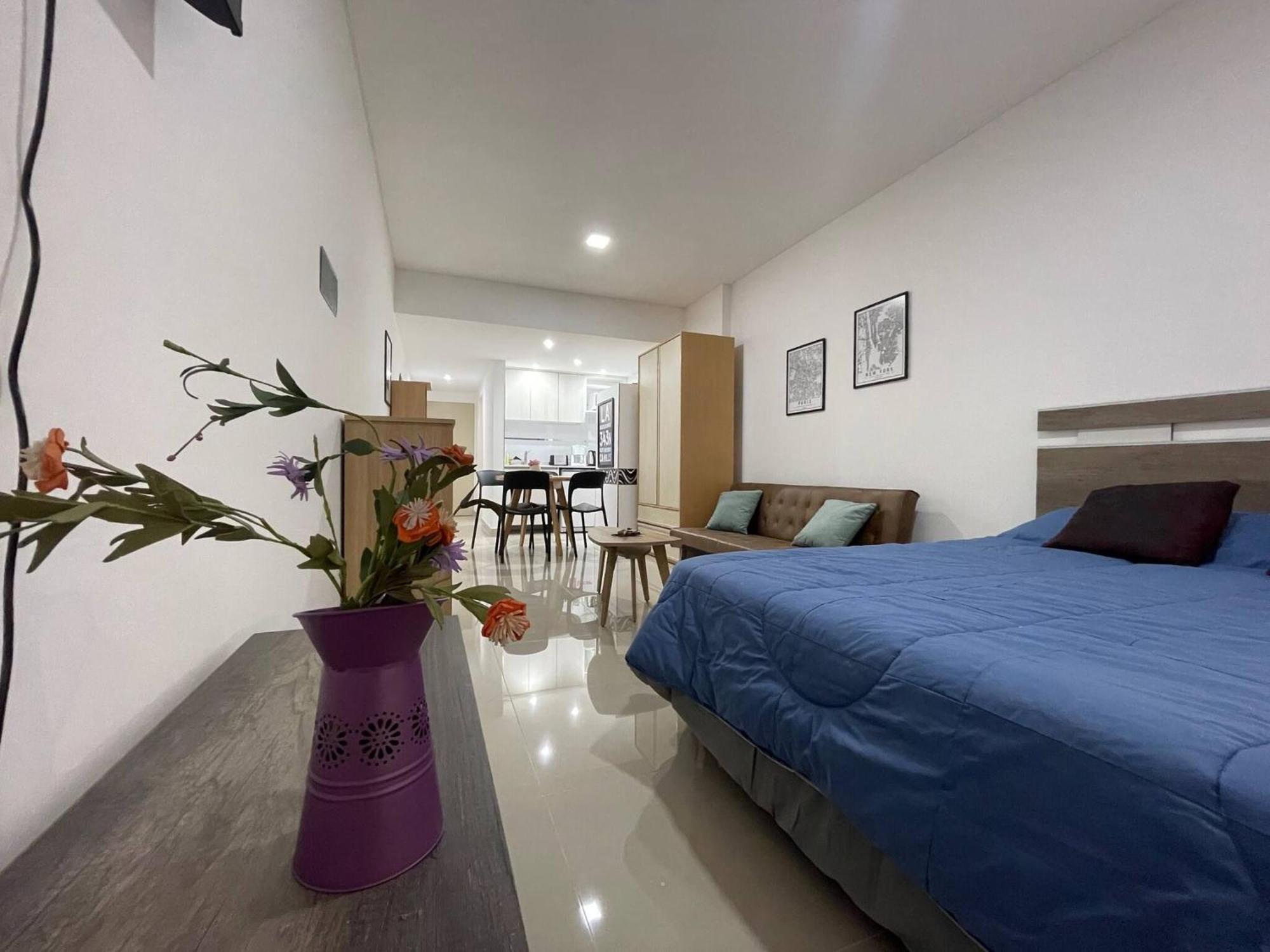 In San Telmo- Paseo De La Cisterna 323 Apartamento