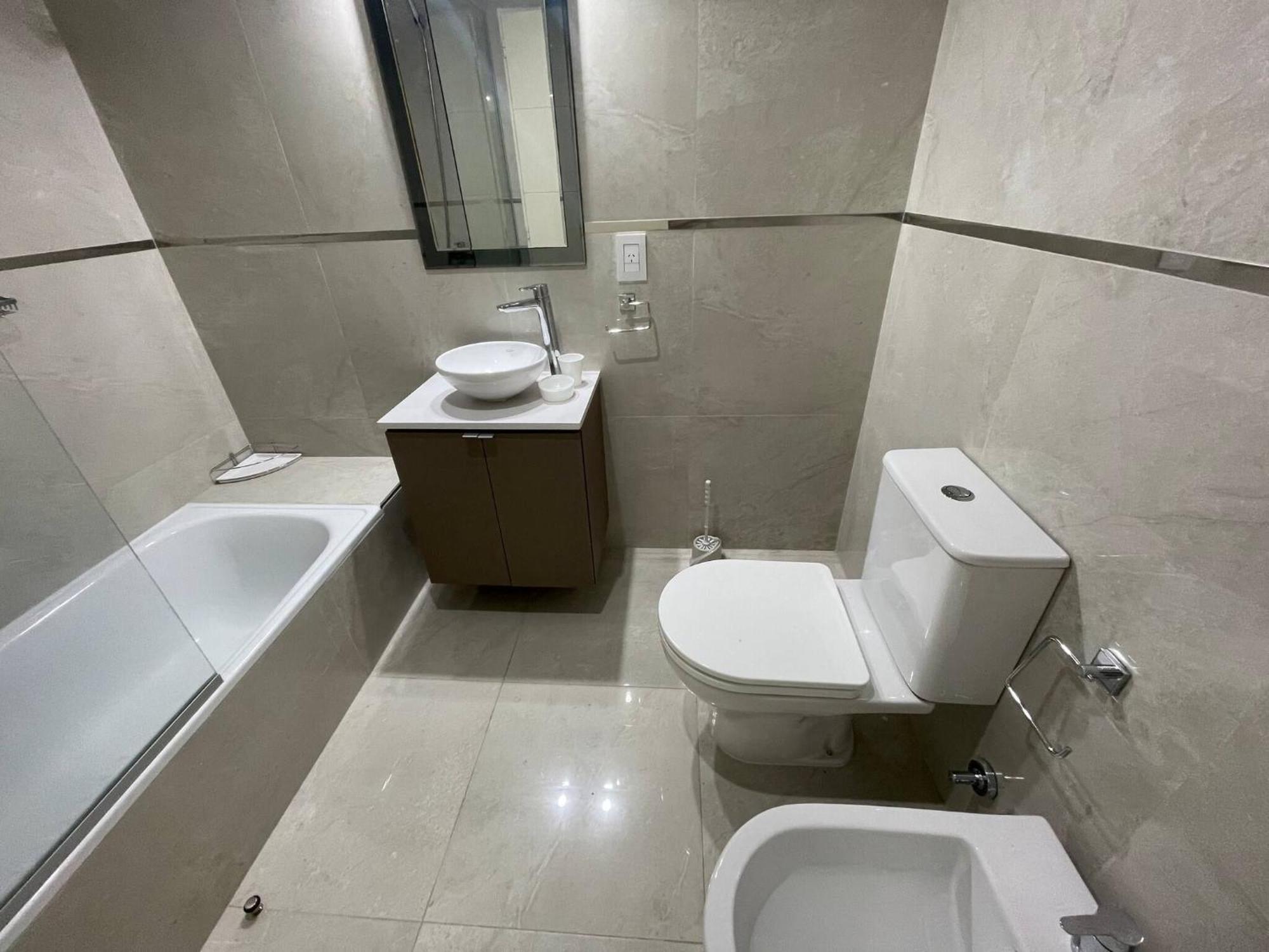 In San Telmo- Paseo De La Cisterna 323 Apartamento *