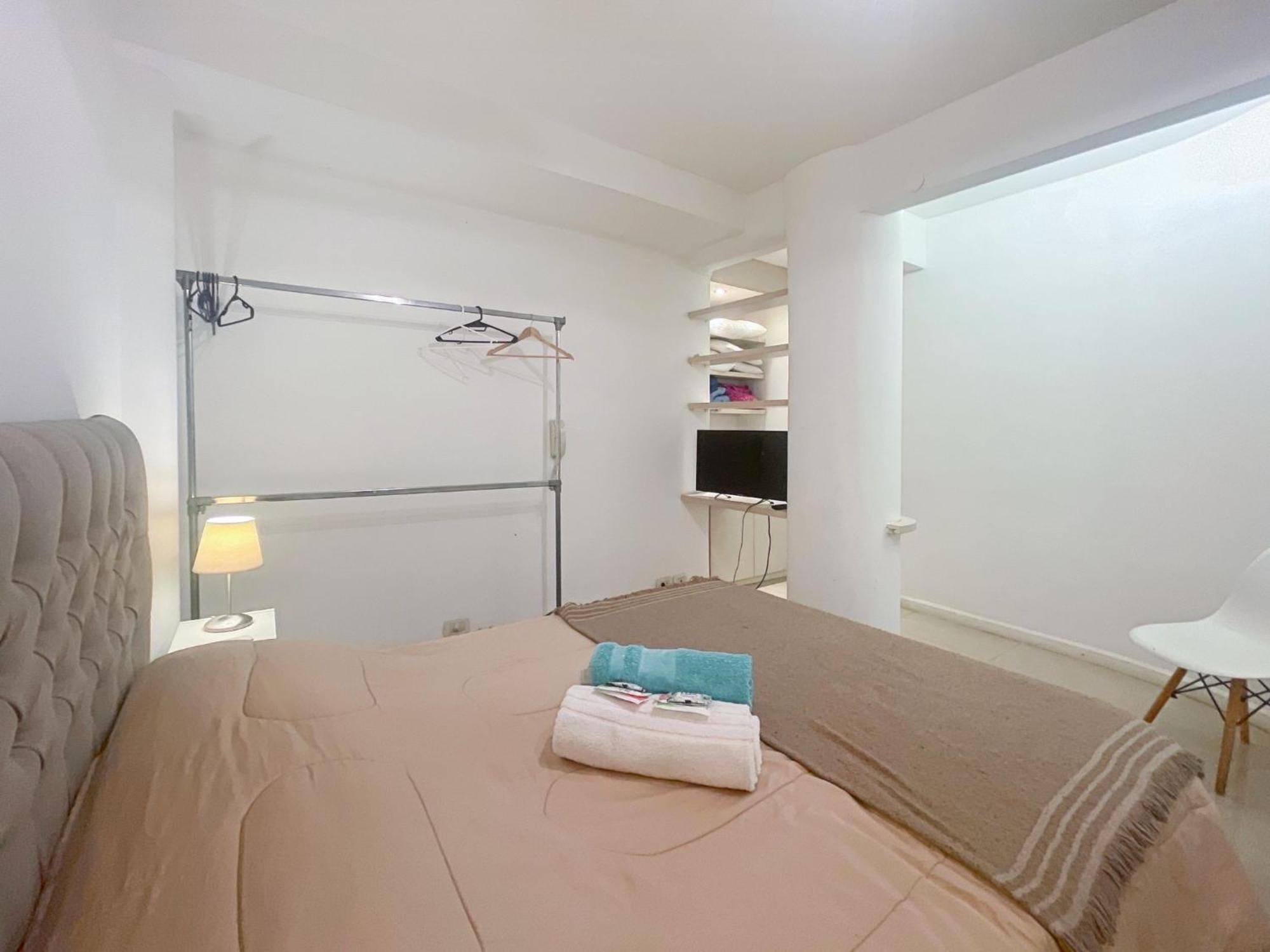 Charming With Patio In Colegiales