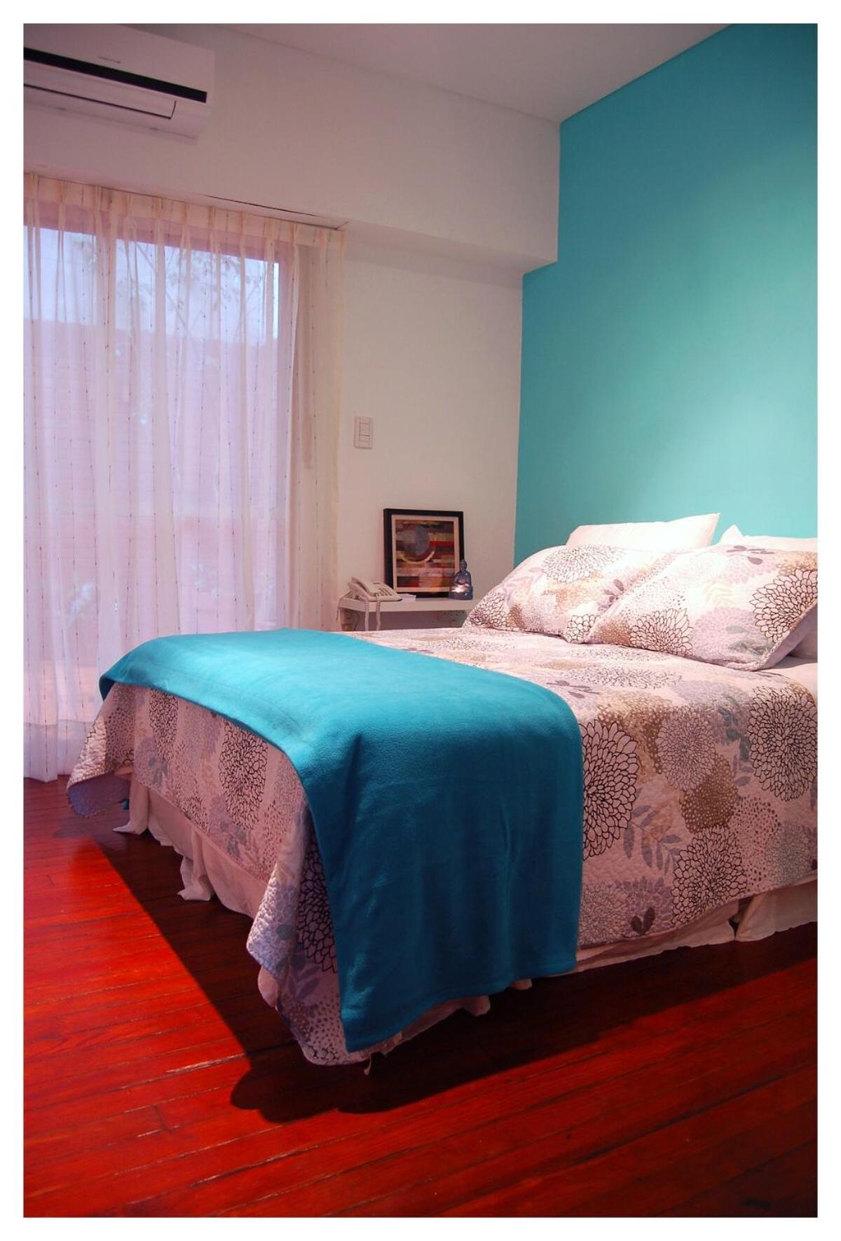 A Metros De Calle Florida, Con Patio Apartamento