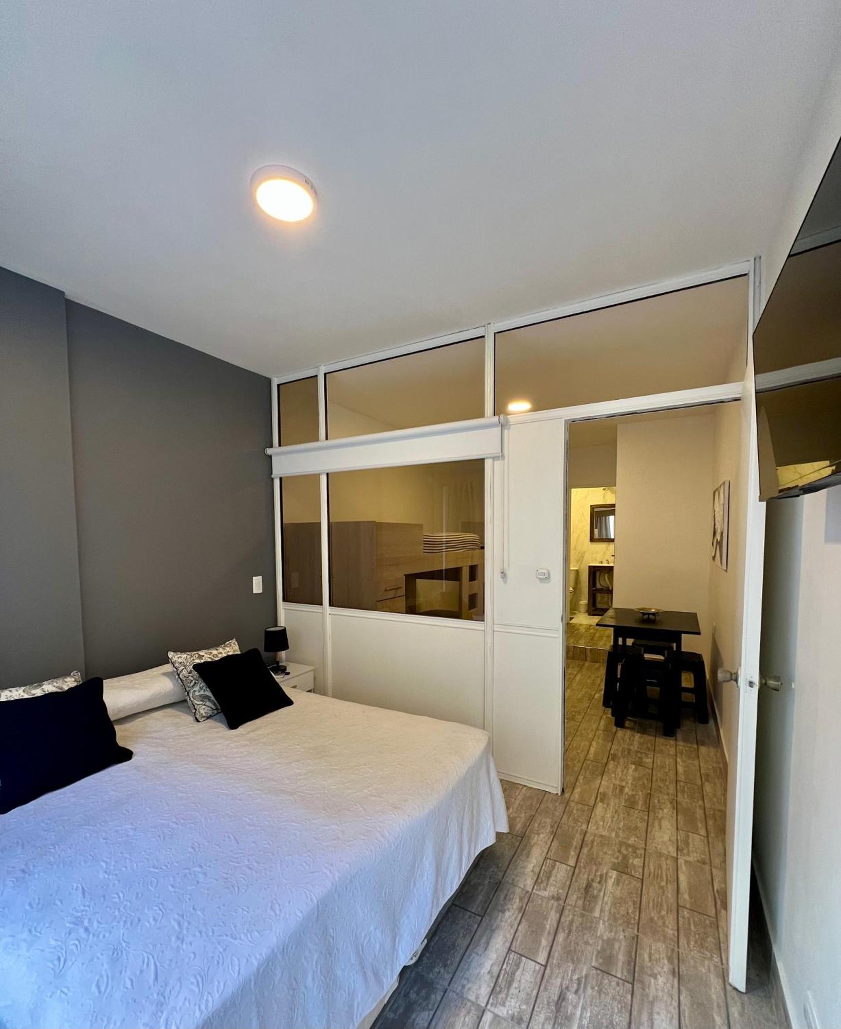 Congreso Boutique Con Balcon Parisino Apartamento