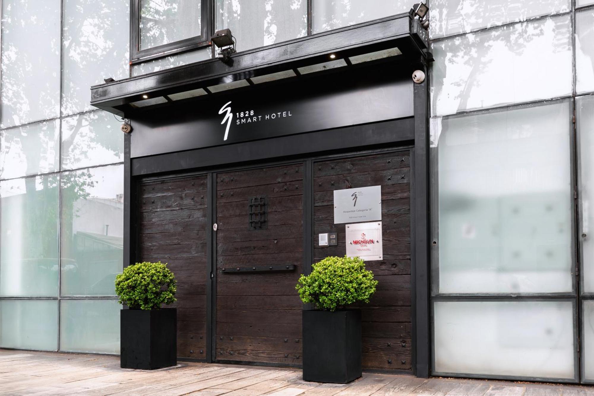 1828 Smart Boutique