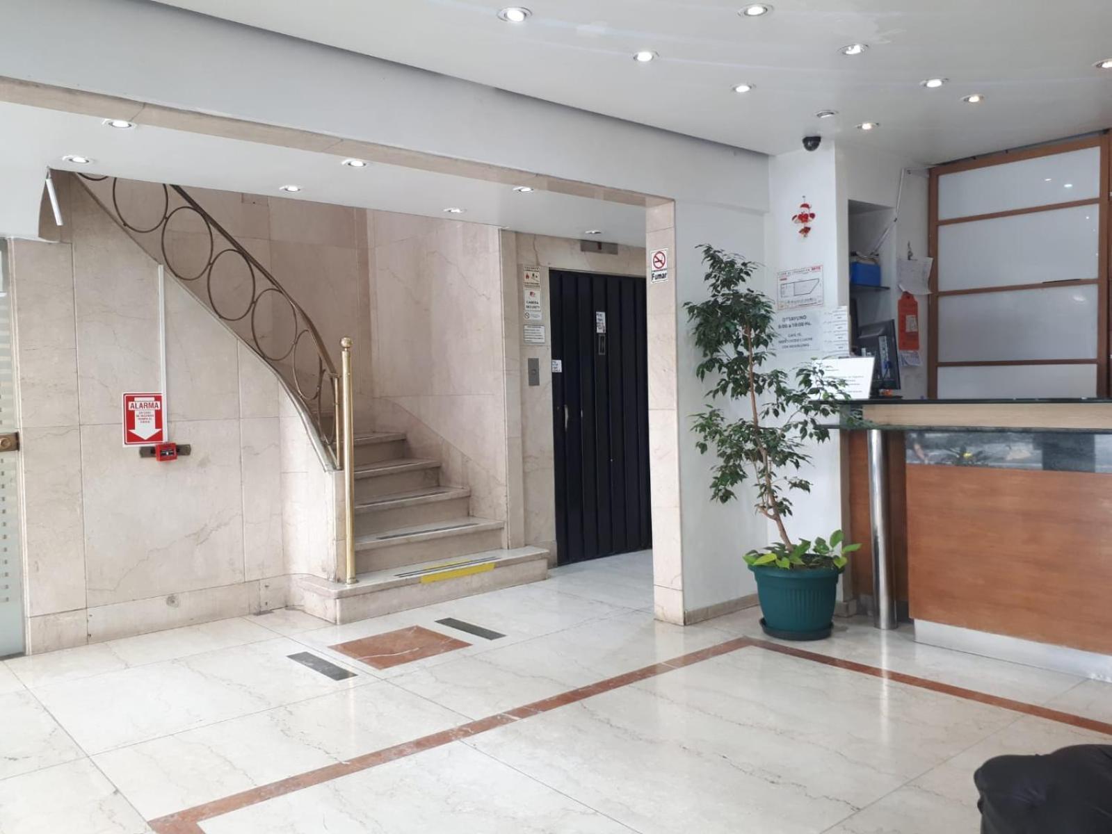 Hotel Suipacha Inn, A 100 Mts Del Obelisco Y A 100mts De Av Corrientes 2*