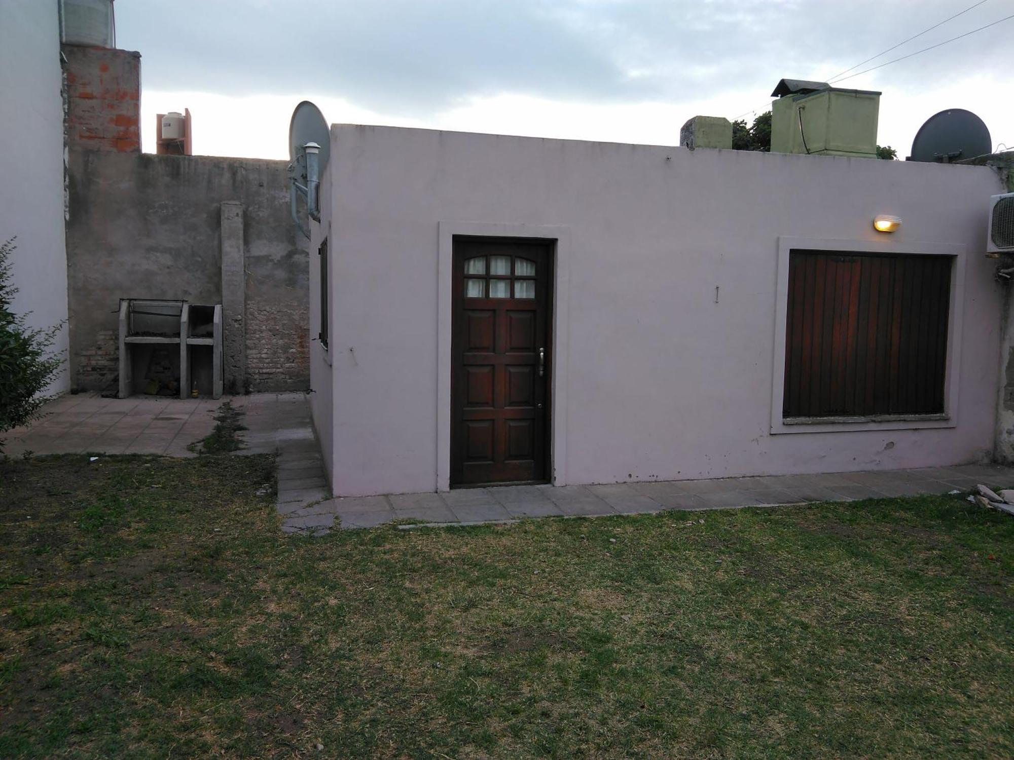 Necochea, Casa A 200m Del Mar Сasa de vacaciones