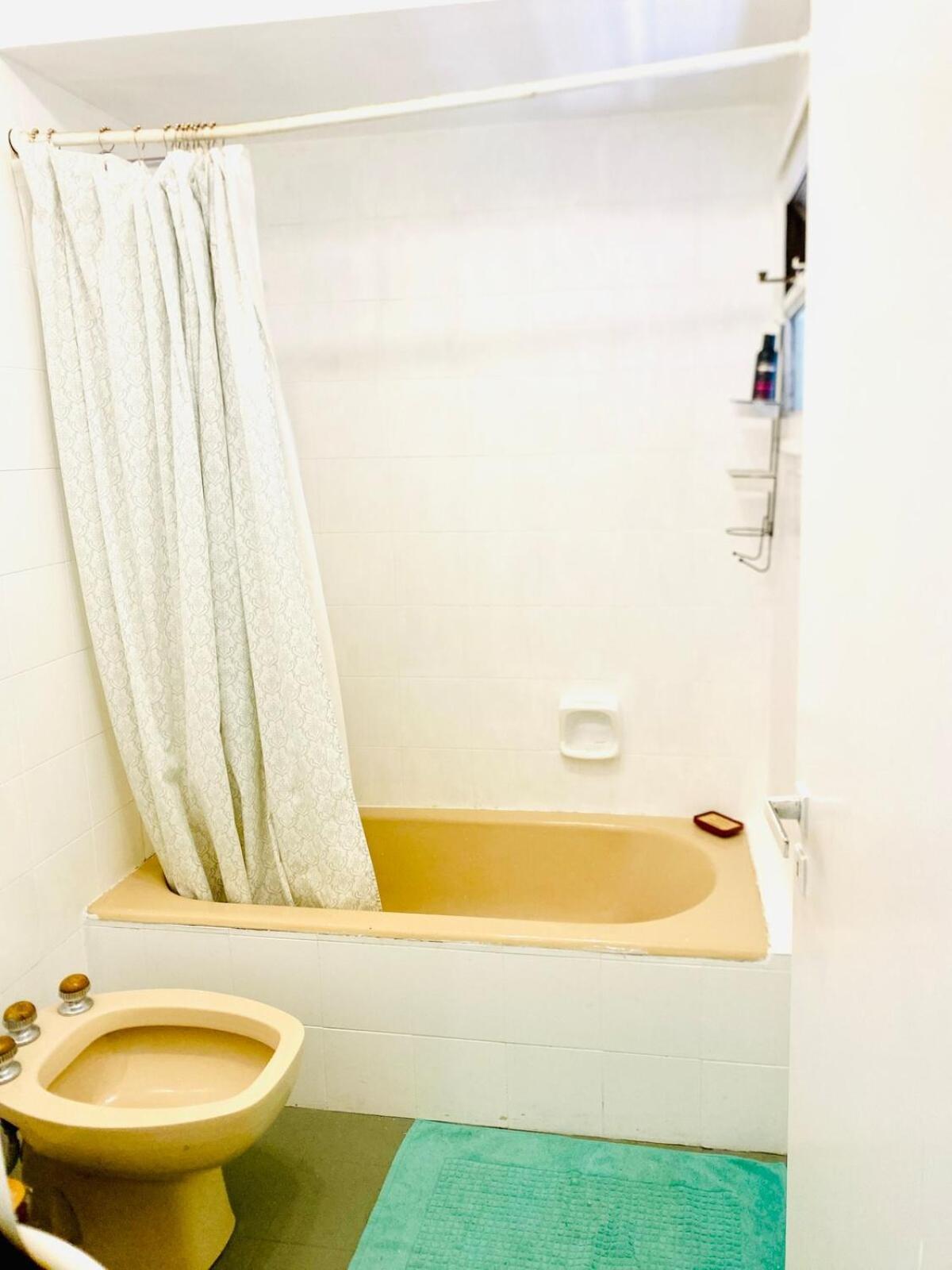 Gandhi Habitación en casa particular Ciudad Autónoma de Buenos Aires